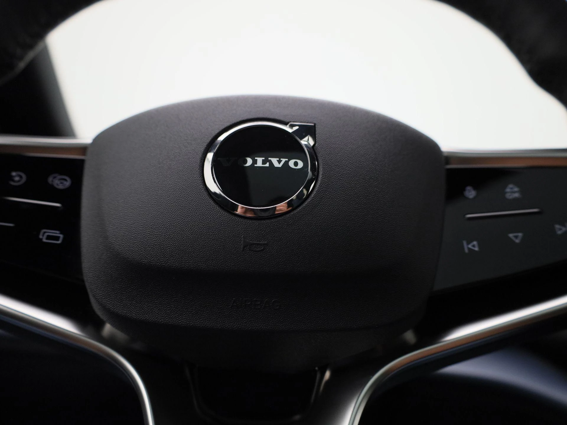 Volvo-EX30-image-33