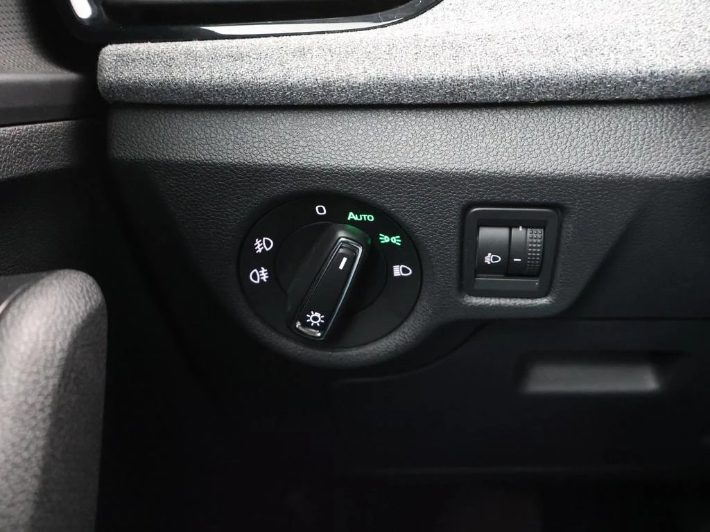 Škoda Kamiq Kamiq 1.0TSI *AUTOMAAT*CAMERA*PDC*VIRTUAL COCKPIT*ACC*KEYLESS GO*...*