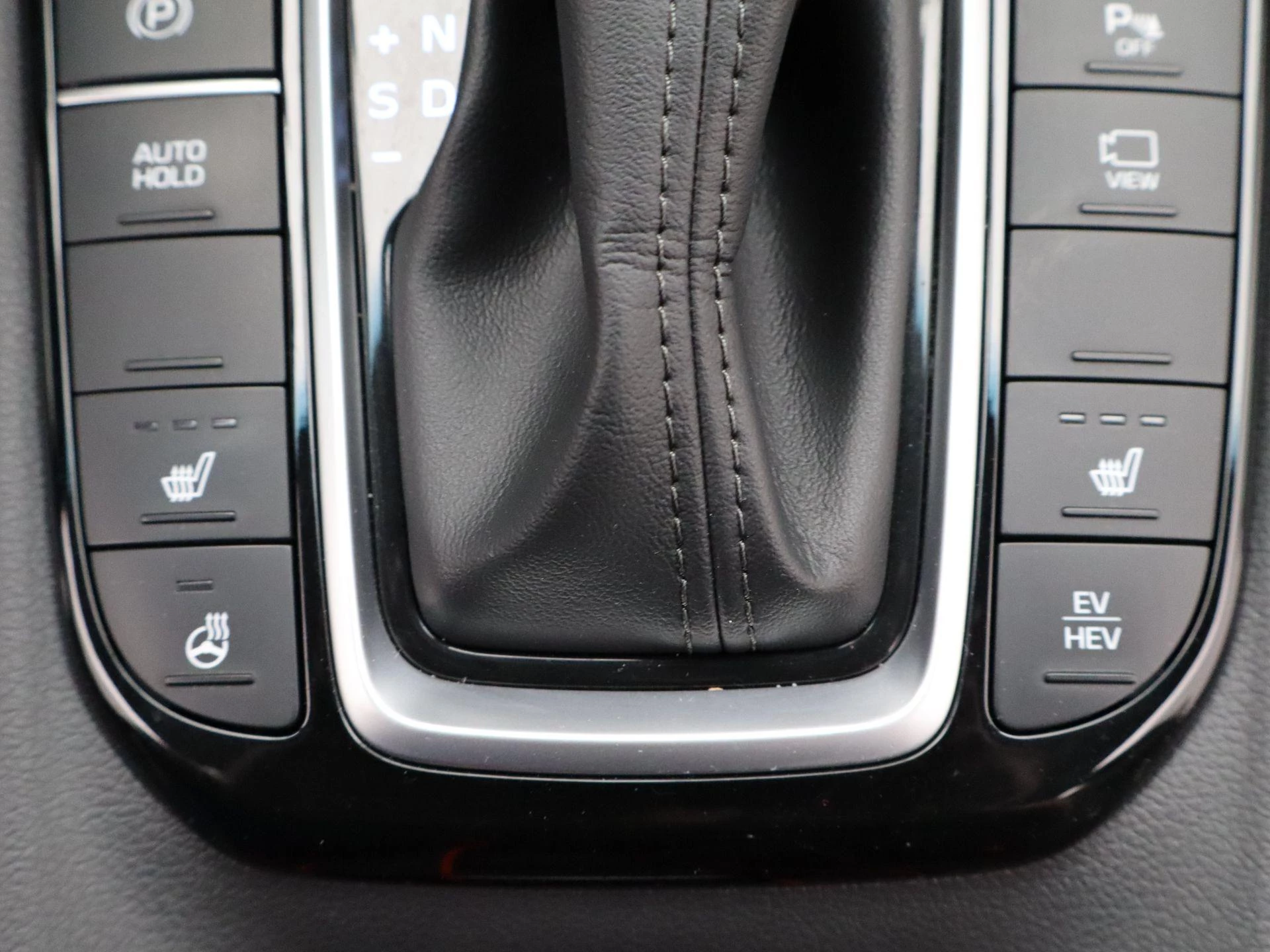 Hyundai-IONIQ-image-21