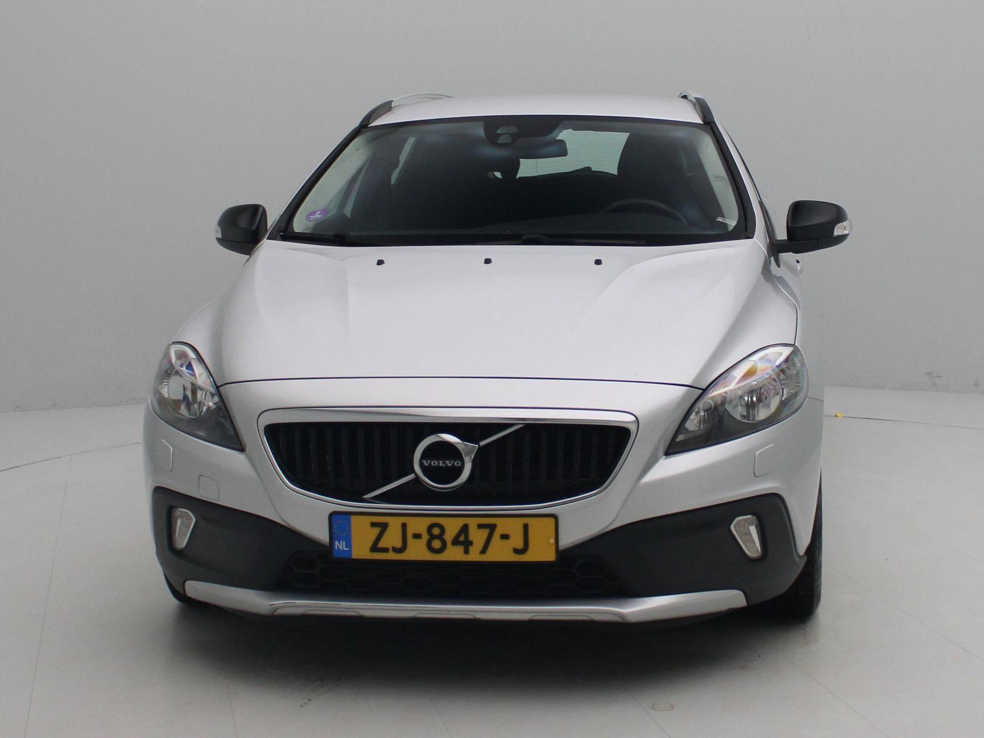 Volvo-V40-image-2