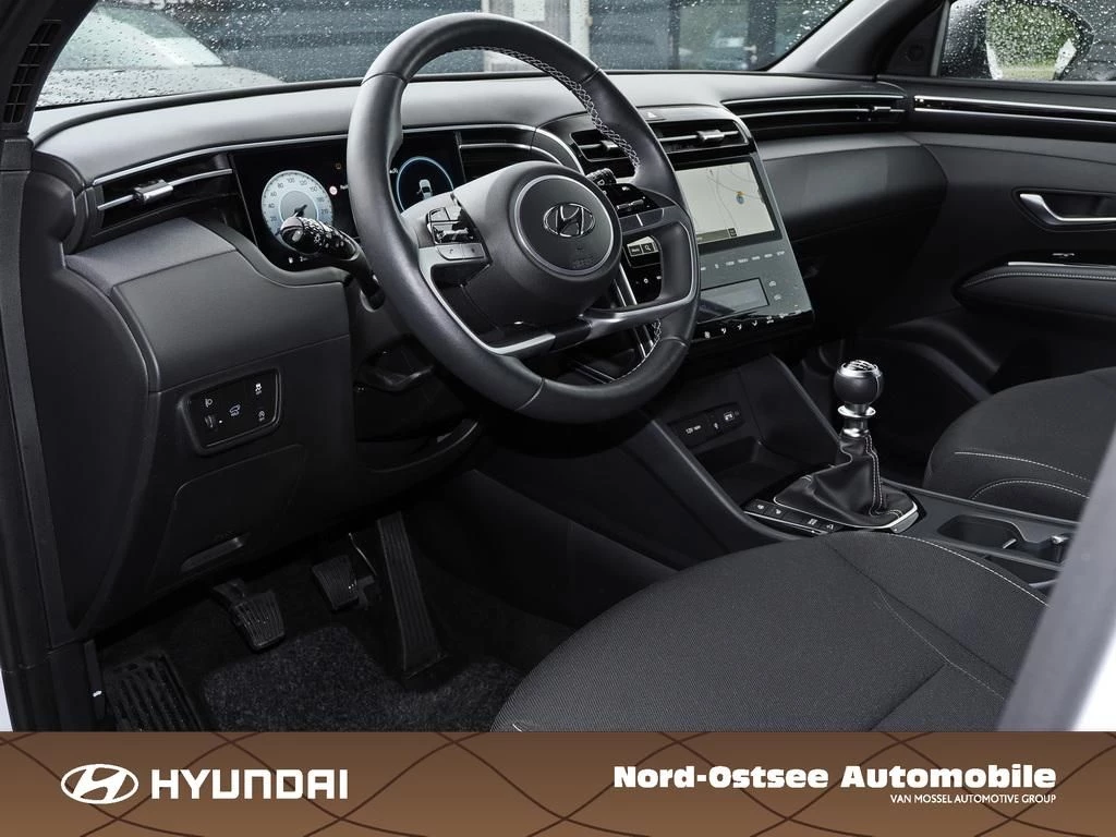 Hyundai Tucson 1.6 T-GDI ADVANTAGE 2WD SHZ LHZ NAVI LEDNX4 TUCSON 1.6 T-GDI ADVANTAGE 2WD SHZ LHZ NAVI LED