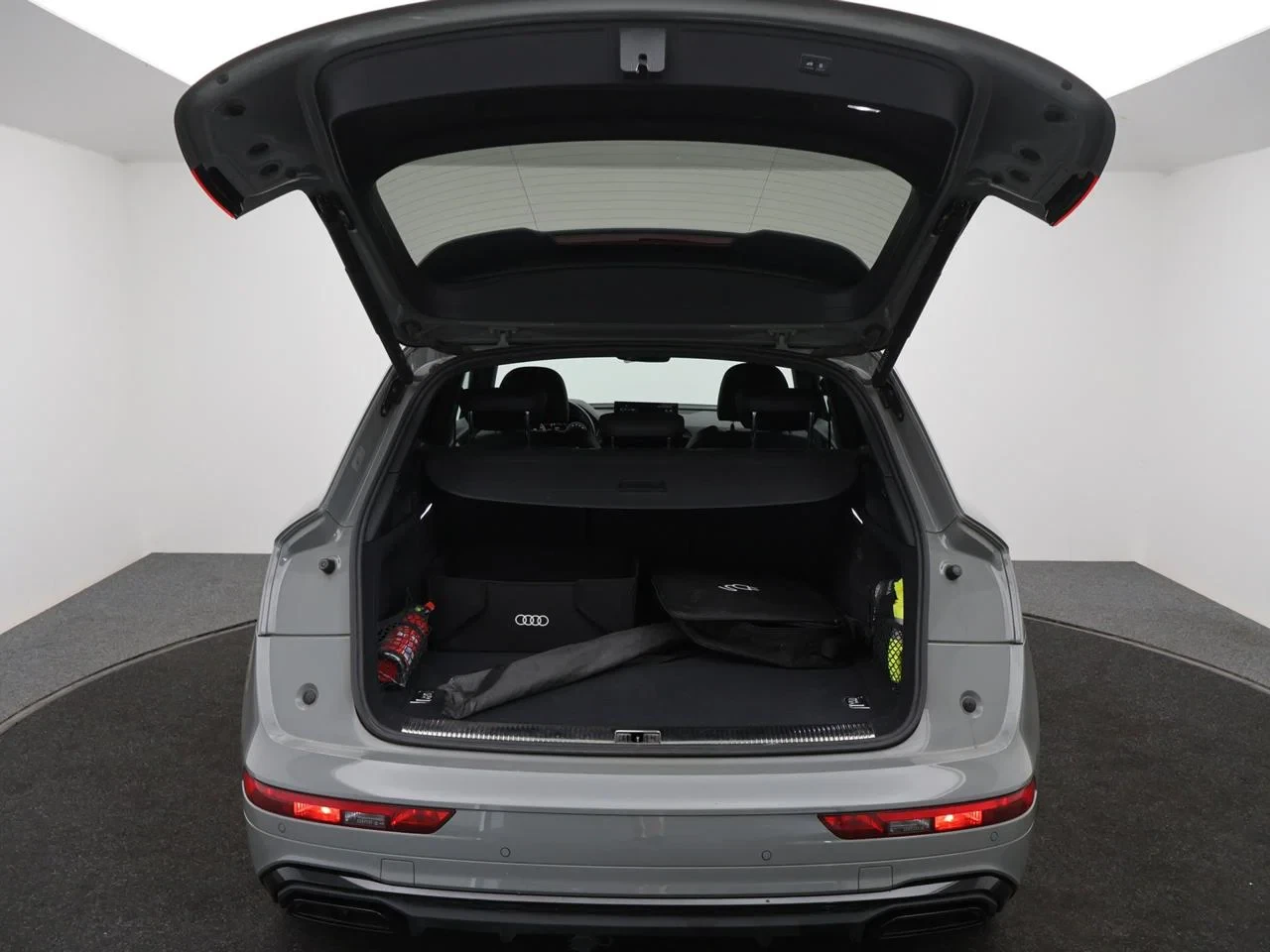 Audi Q5 PHEV Competition 55 TFSI e *S-LINE*367PK*AUTOMAAT*PLUG-IN*CAMERA*B&O*...