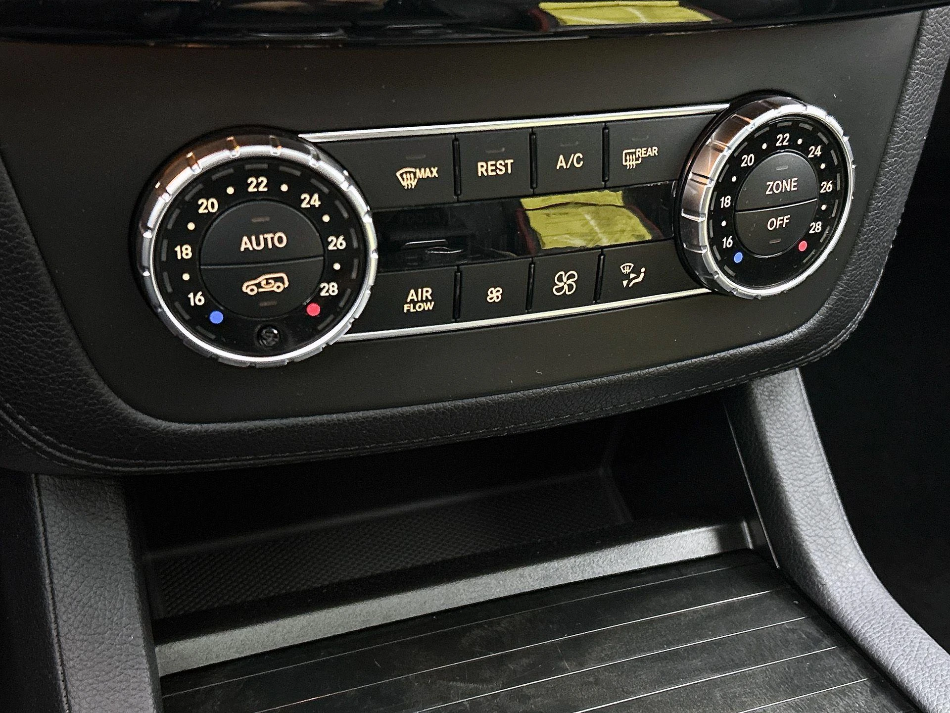 Mercedes-Benz-GLE-image-29