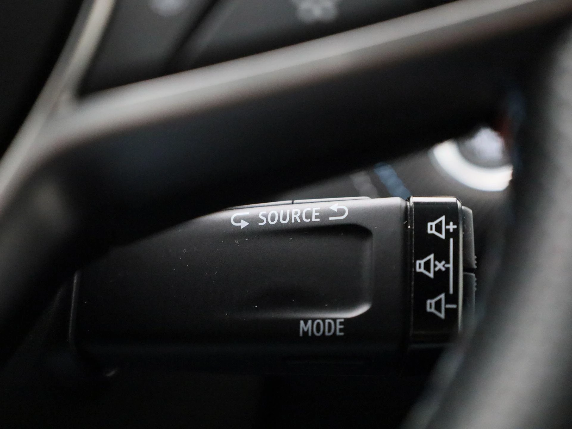 Renault-Captur-image-24