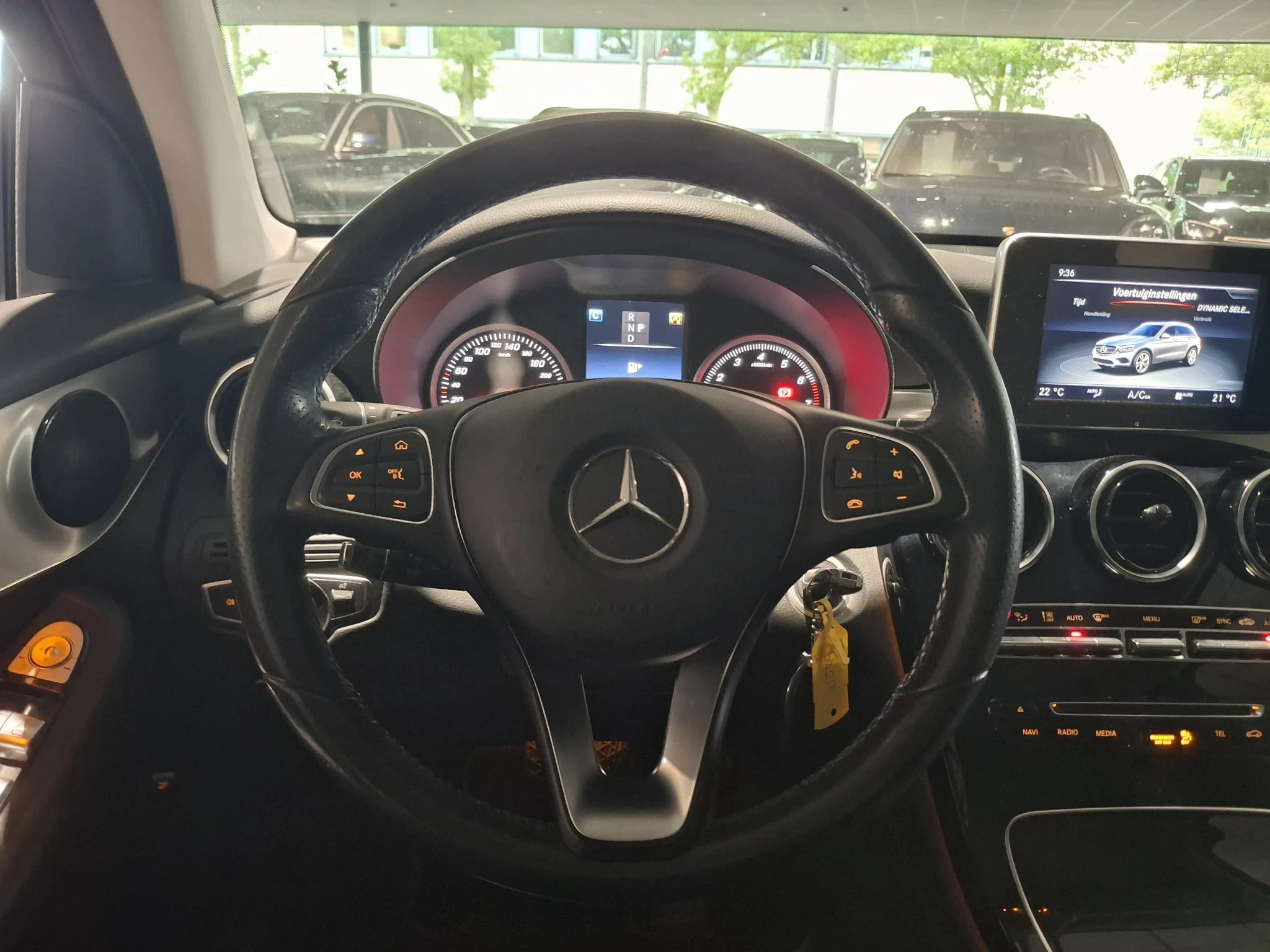 Mercedes-Benz-GLC-image-8