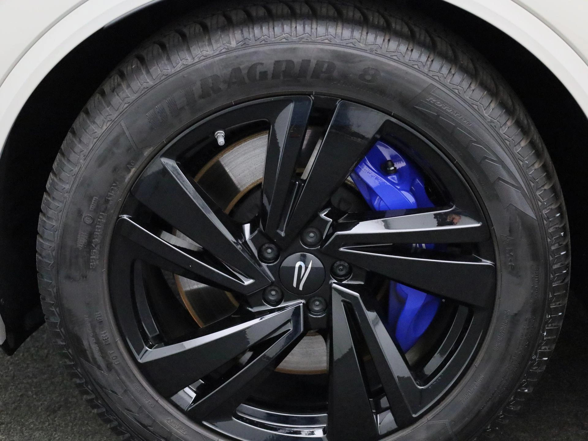 Volkswagen-Touareg-image-15