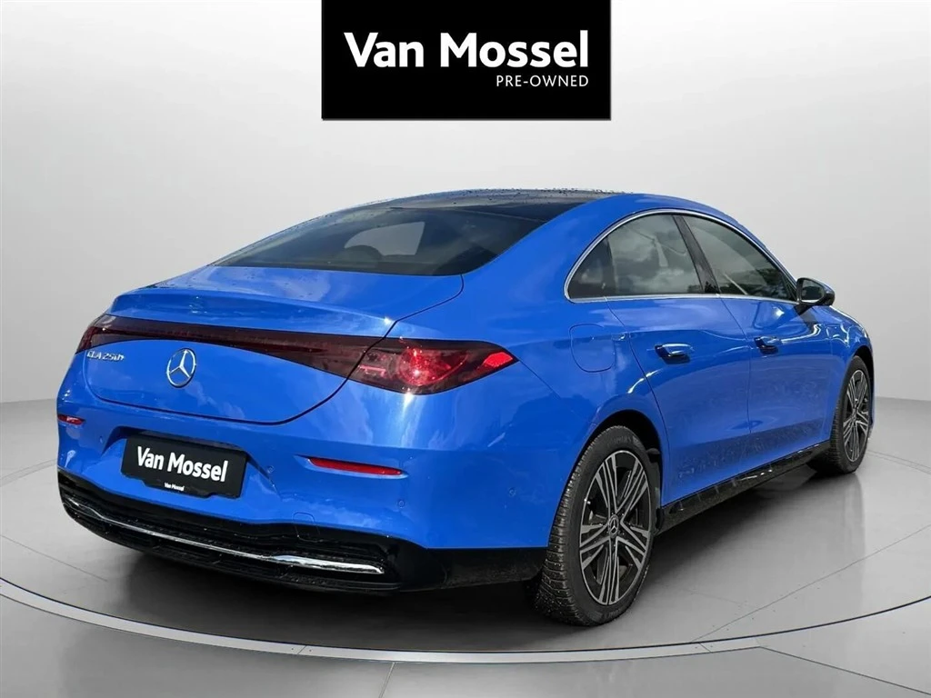 Mercedes-Benz-CLA-image-4