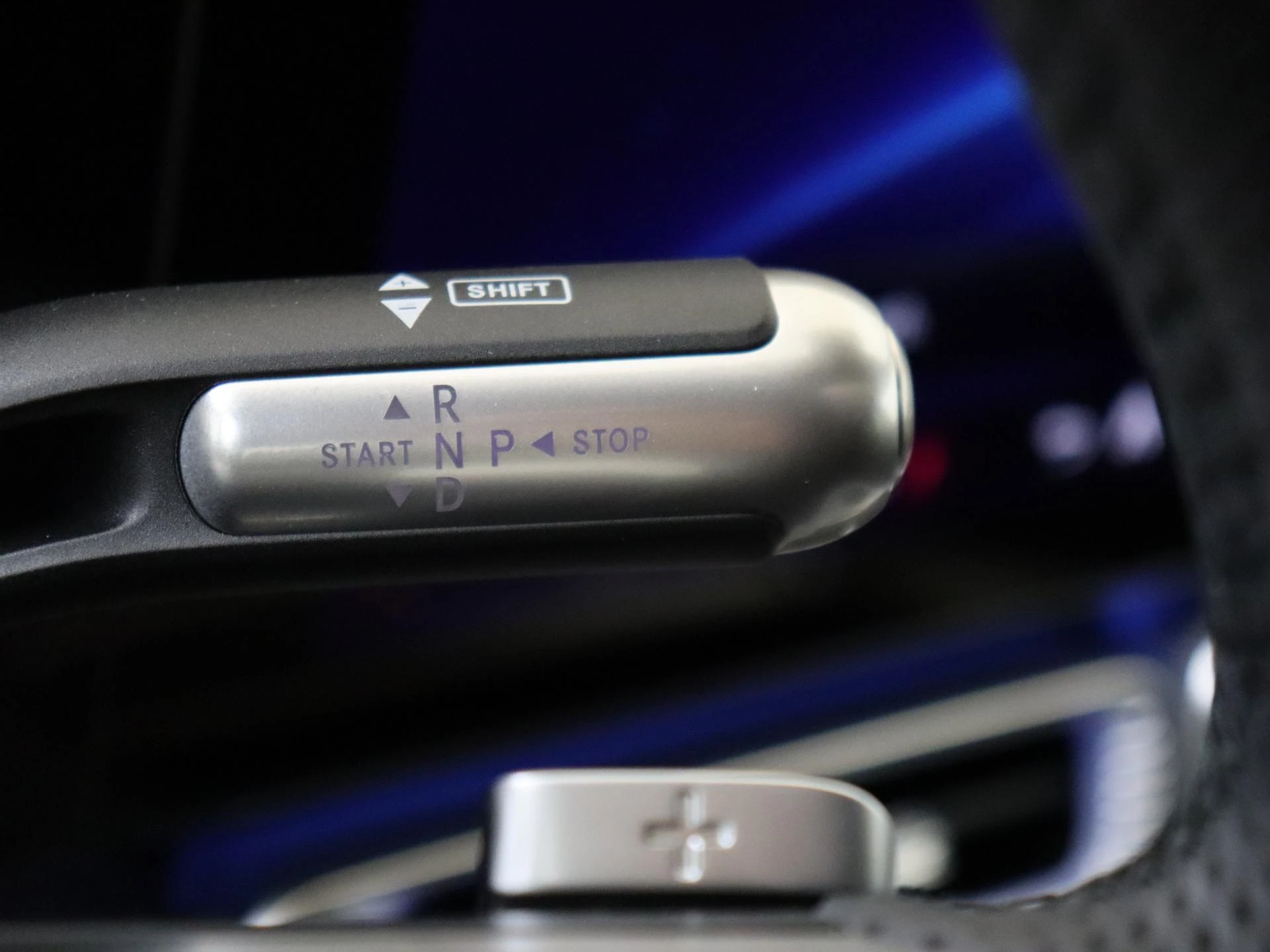 Mercedes-Benz-C-Klasse-image-13