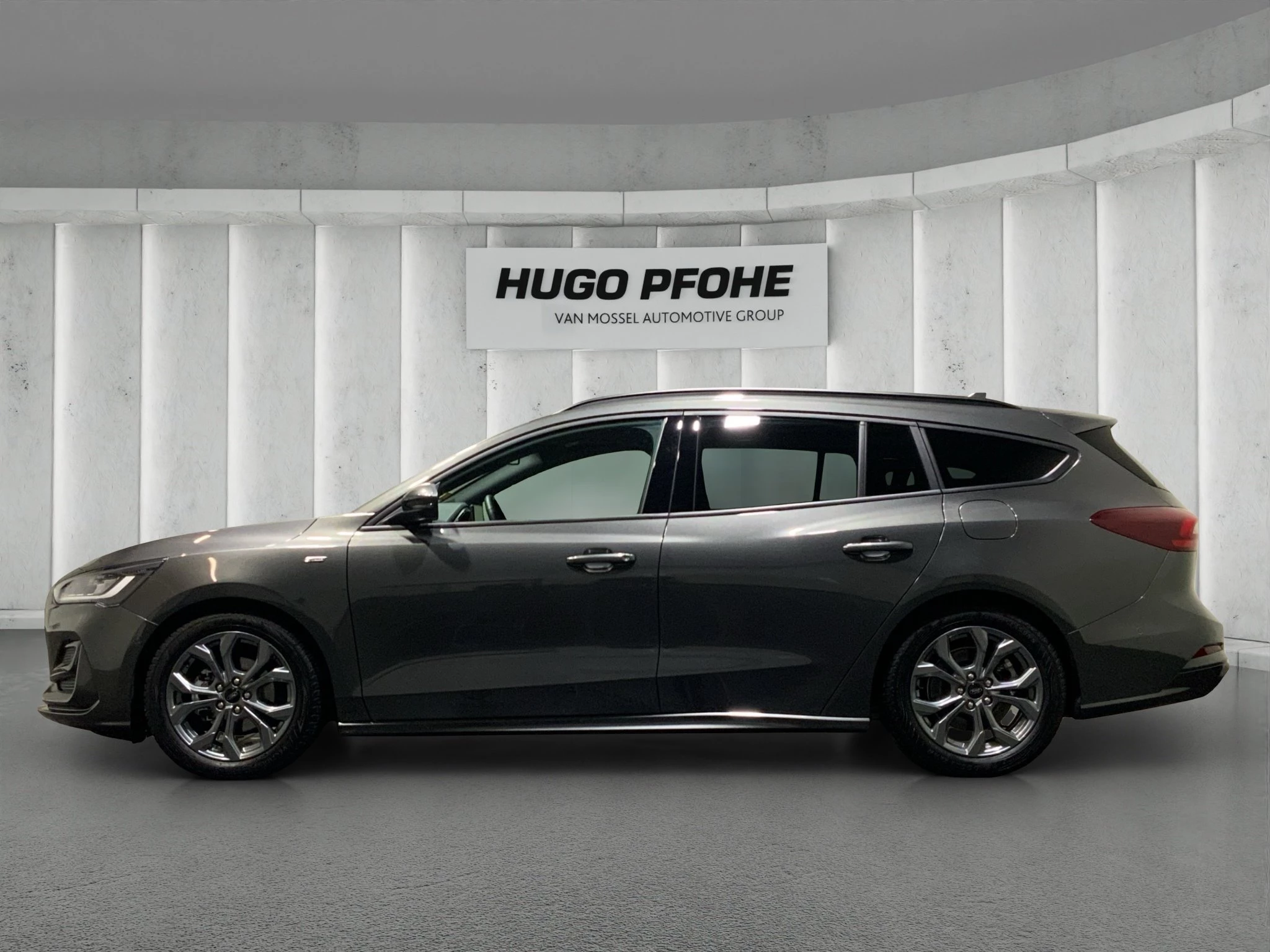 Ford Focus ST-Line X Turnier Aut.*AHK*ACC*HUD*KAM*NAVI*WINTER-PKT.