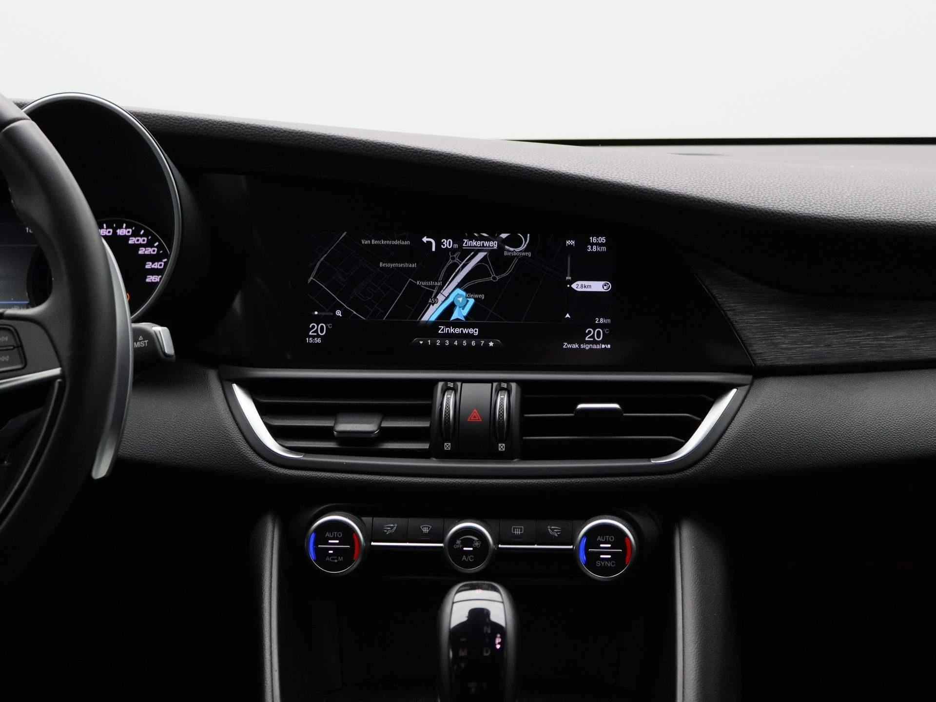 Alfa Romeo-Giulia-image-8