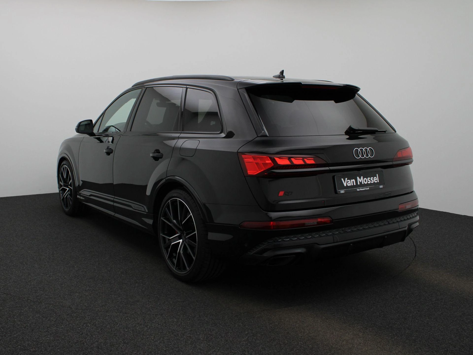 Audi-Q7-image-2