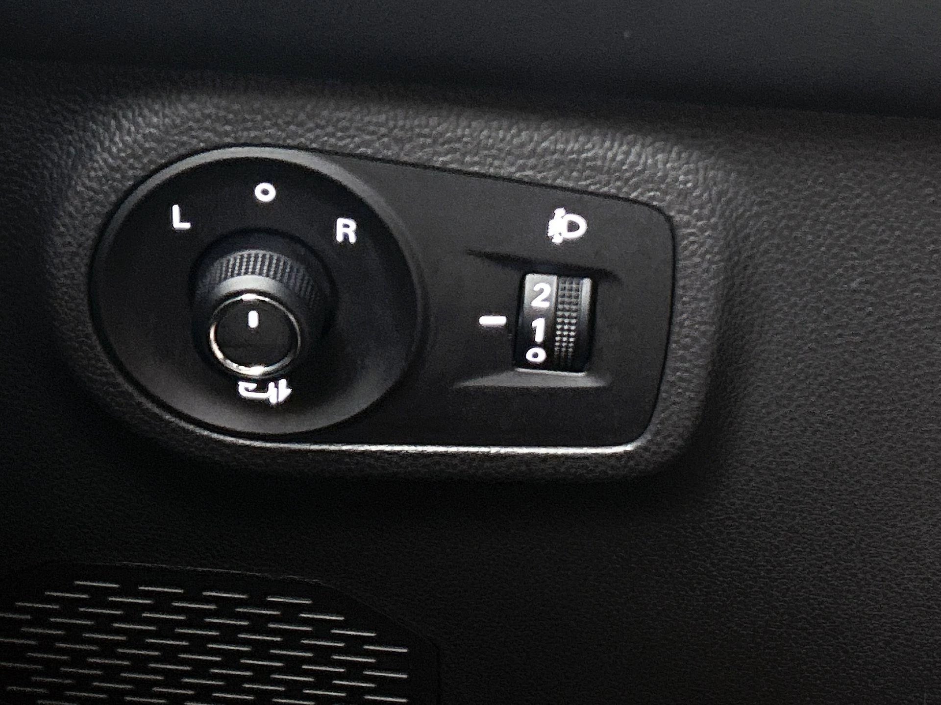 MG ZS EV Long Range Luxury 70 kWh