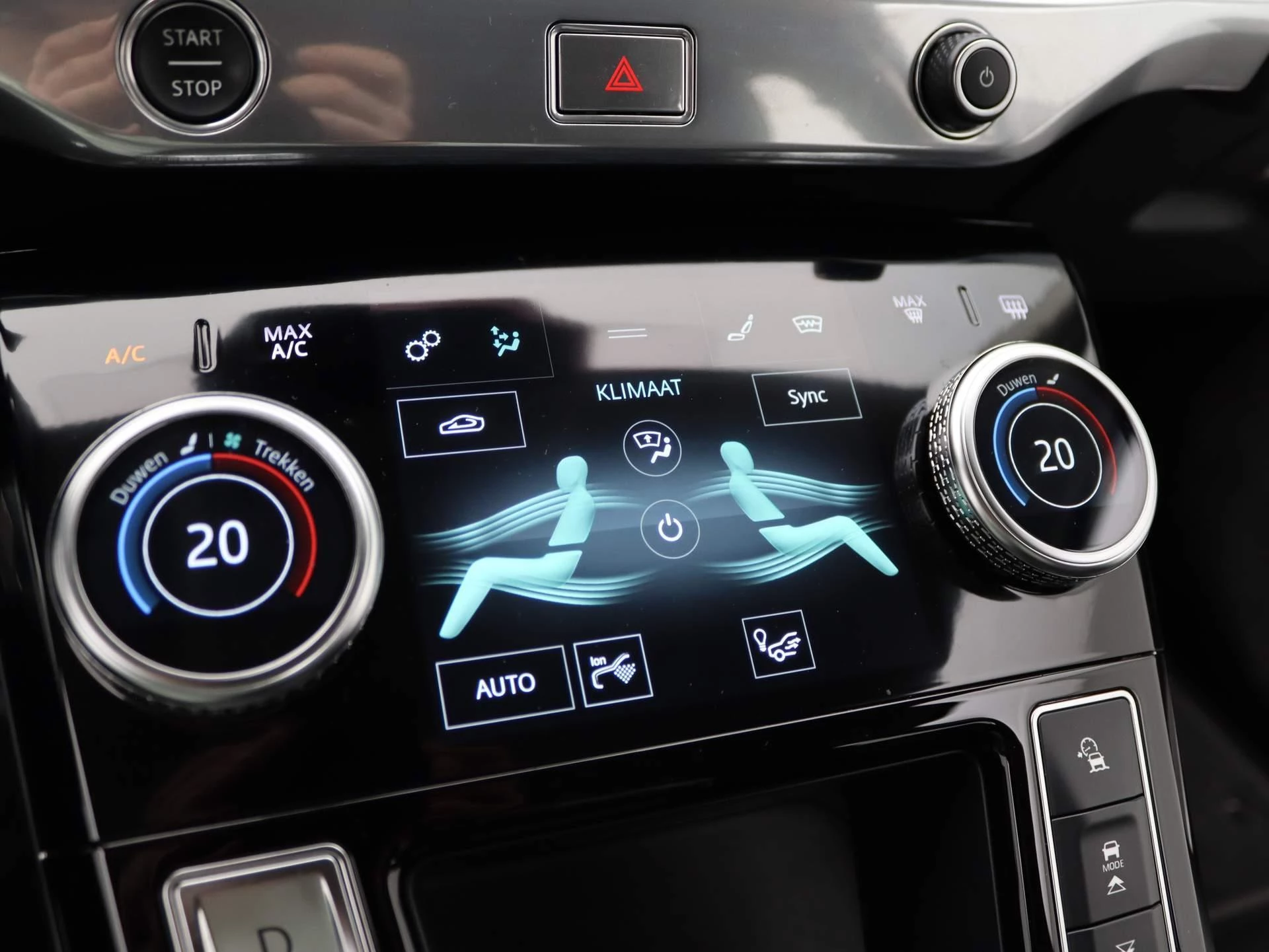 Jaguar-I-PACE-image-28