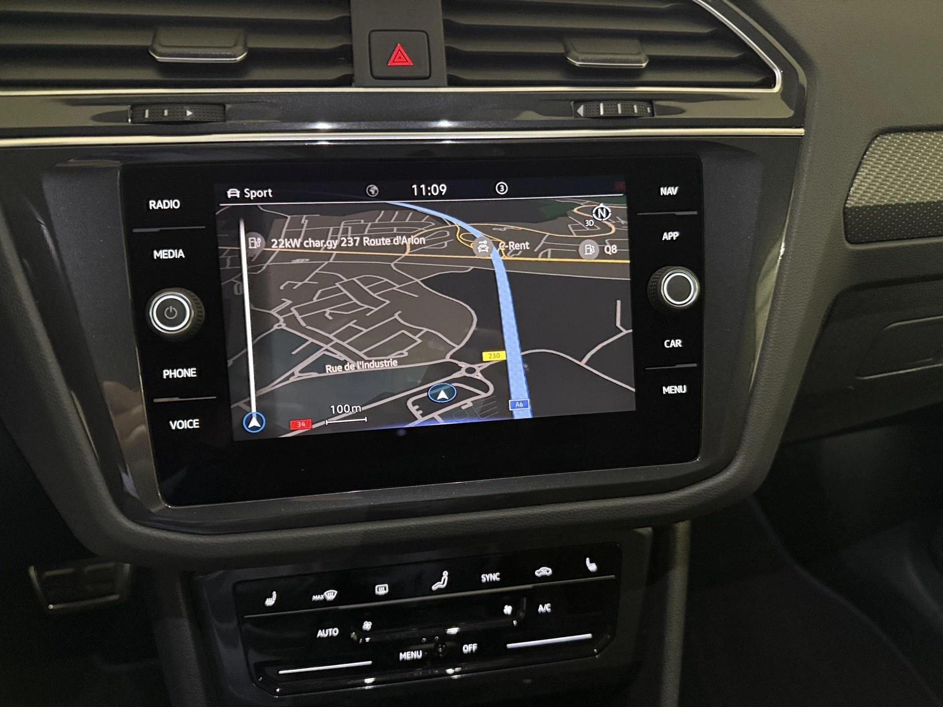 Volkswagen-Tiguan-image-2