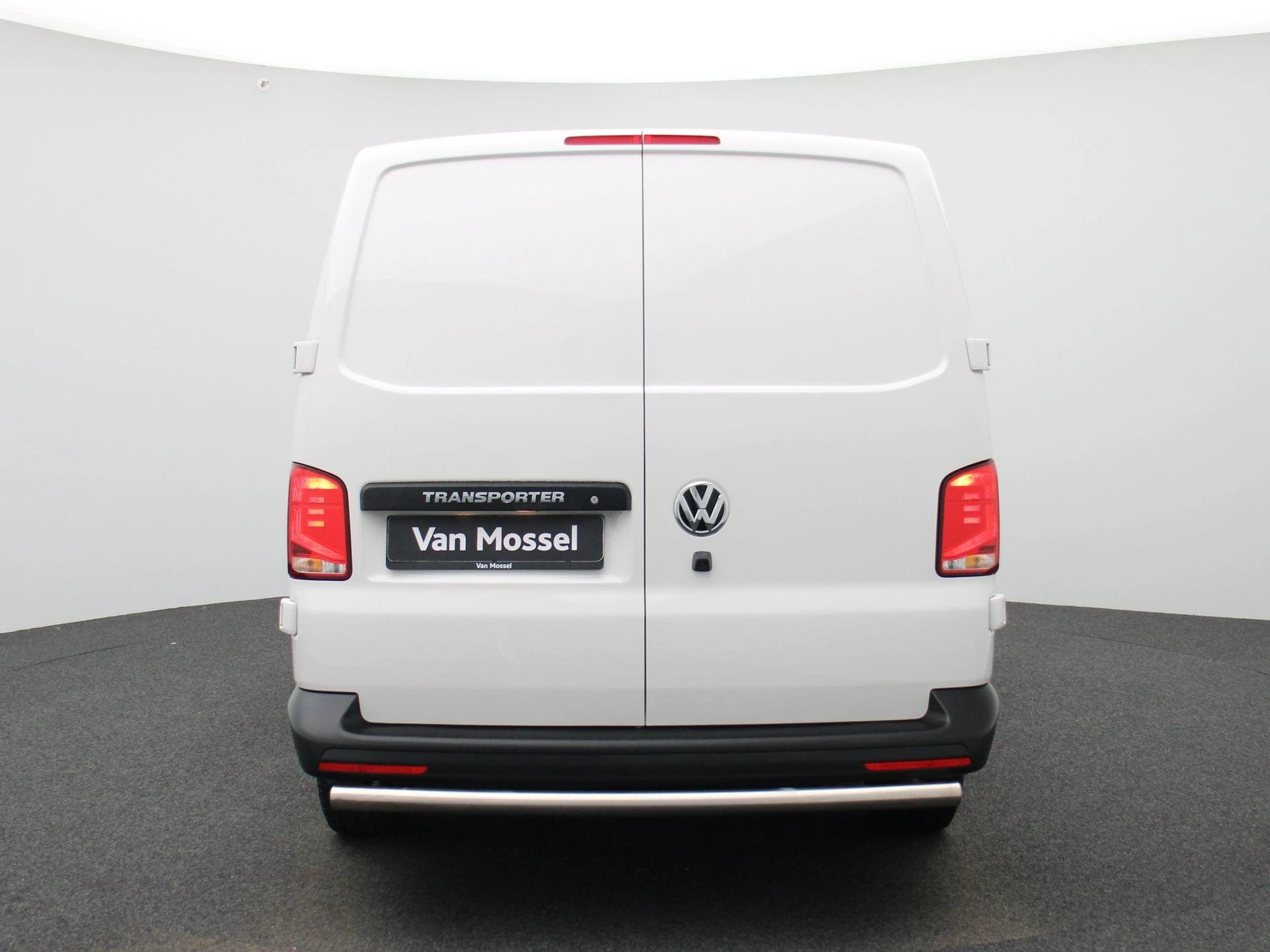 Volkswagen-Transporter-image-4