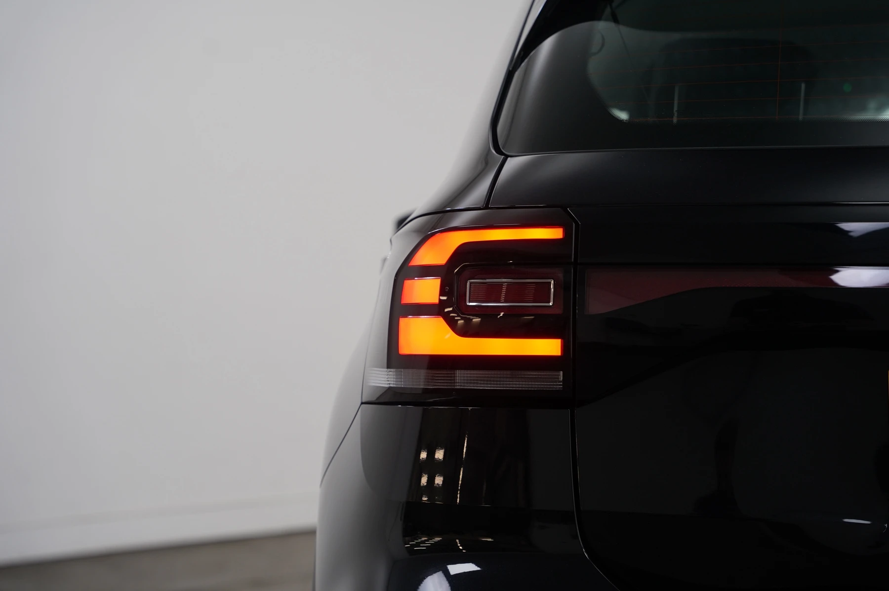 Volkswagen-T-Cross-image-23