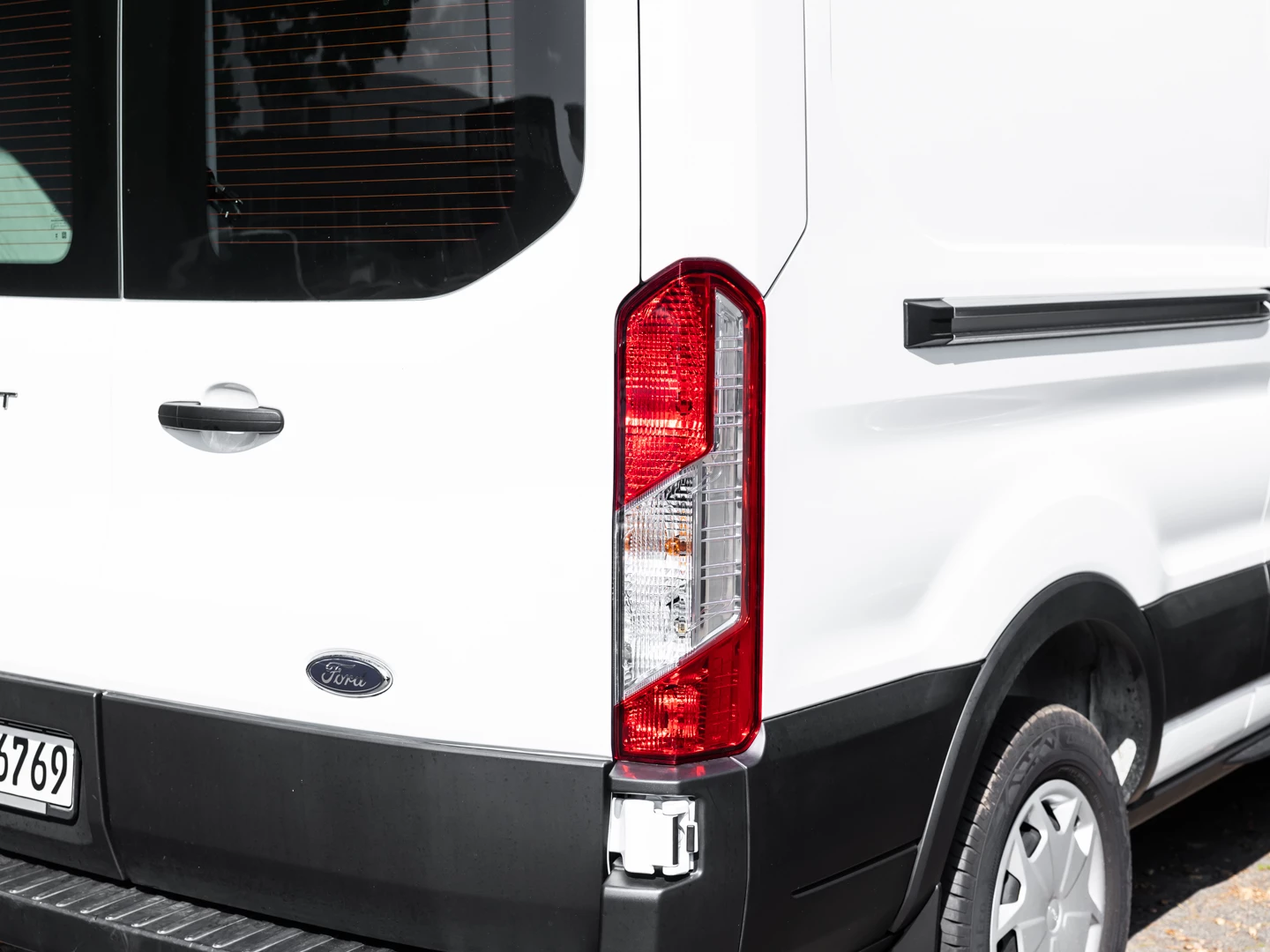 Ford-Transit-image-11