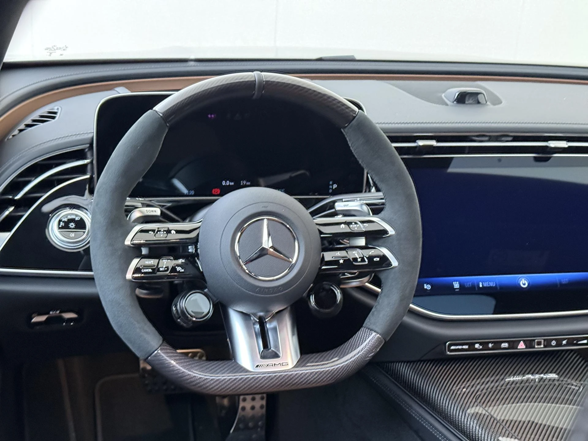 Mercedes-Benz-E-Klasse-image-15