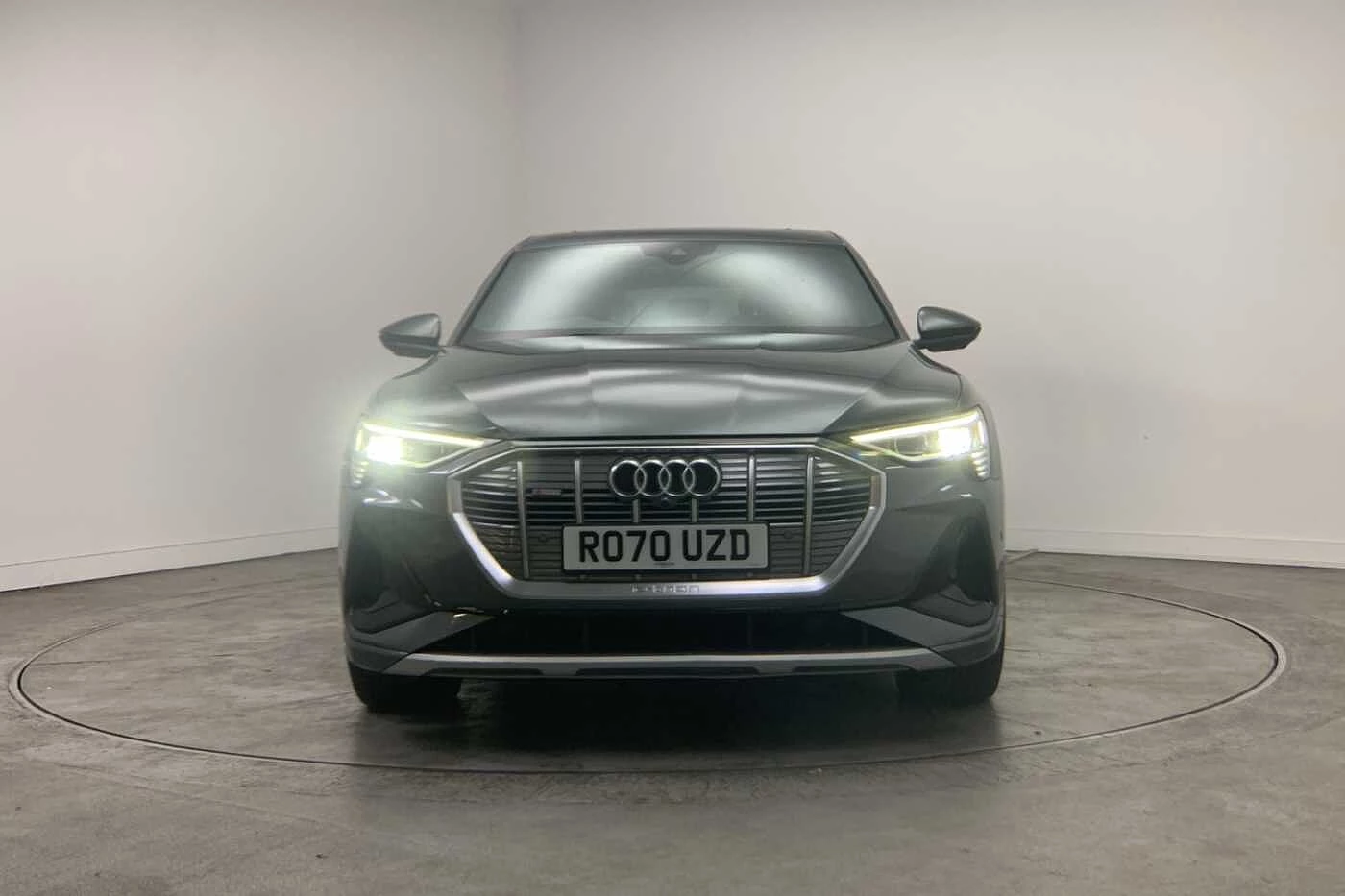 Audi-e-tron-image-6