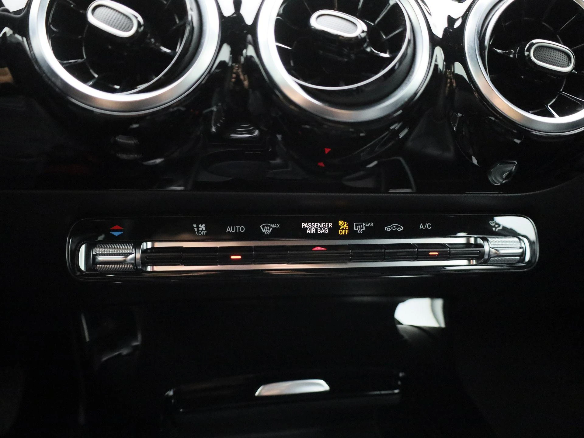 Mercedes-Benz A-Klasse Limousine A 180 Luxury Line
