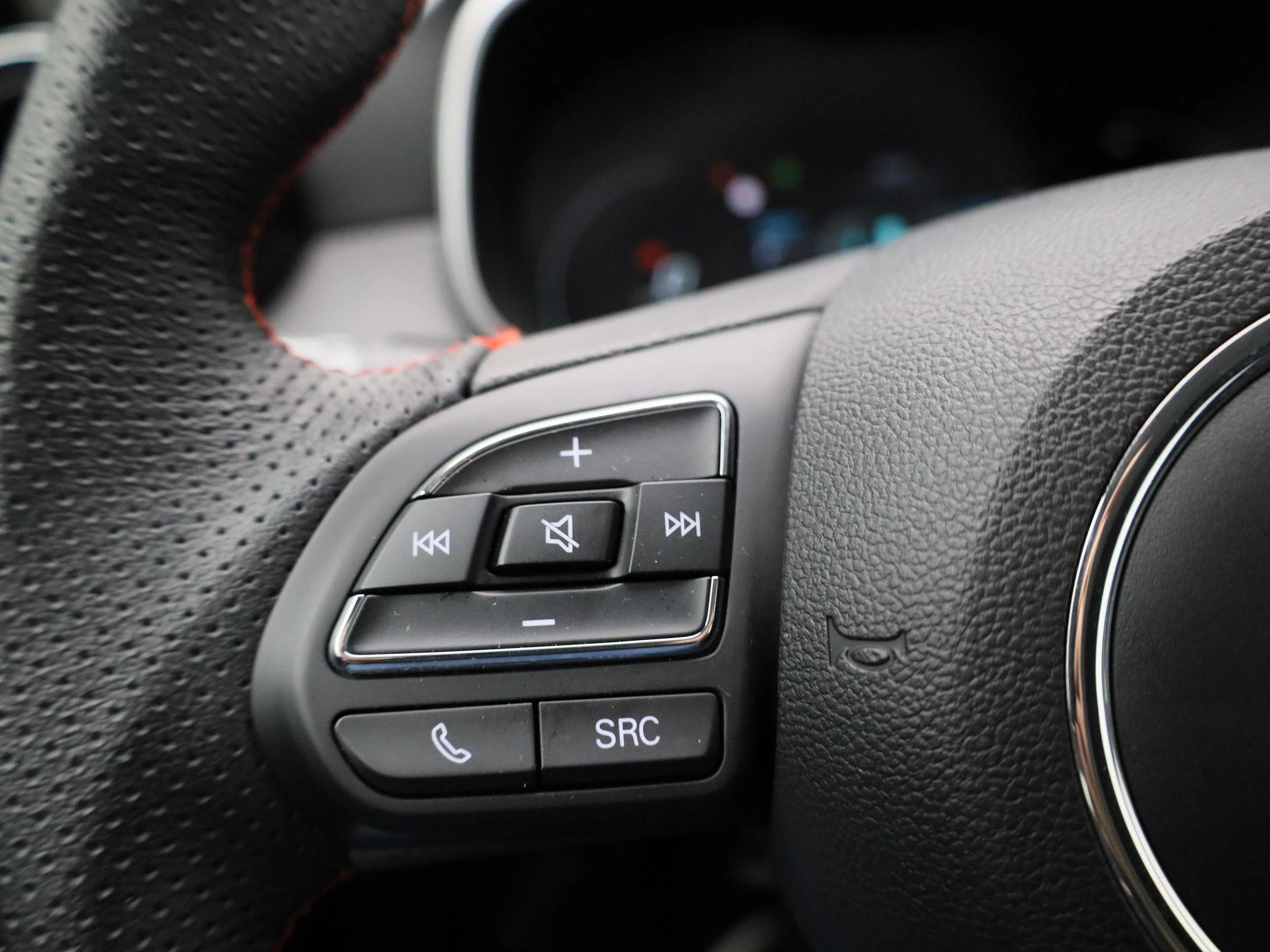 MG-ZS-image-18