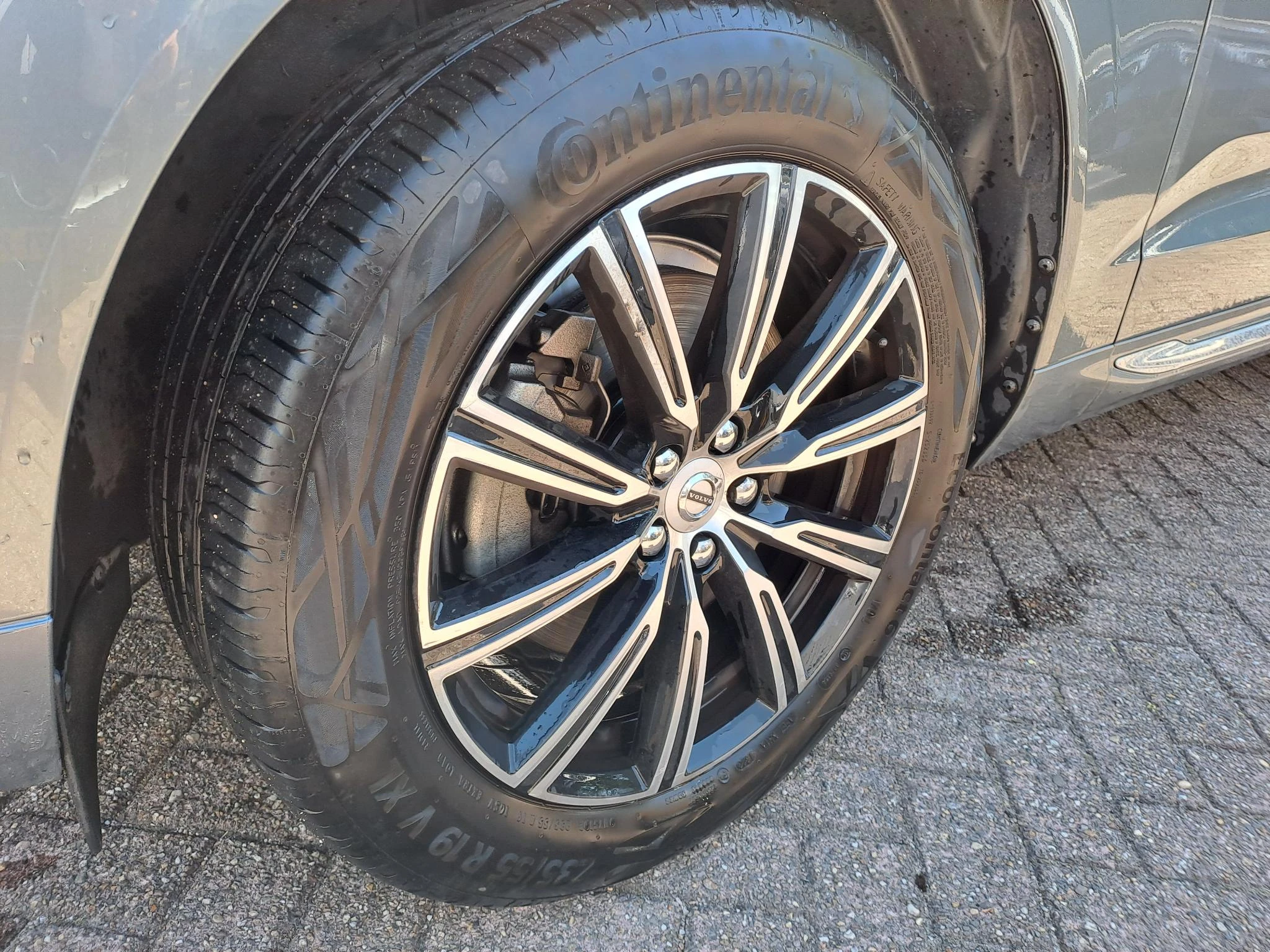 Volvo-XC60-image-1