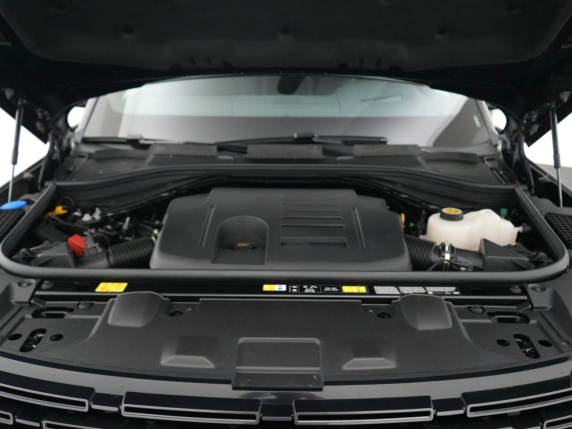 Land Rover-Range Rover-image-57