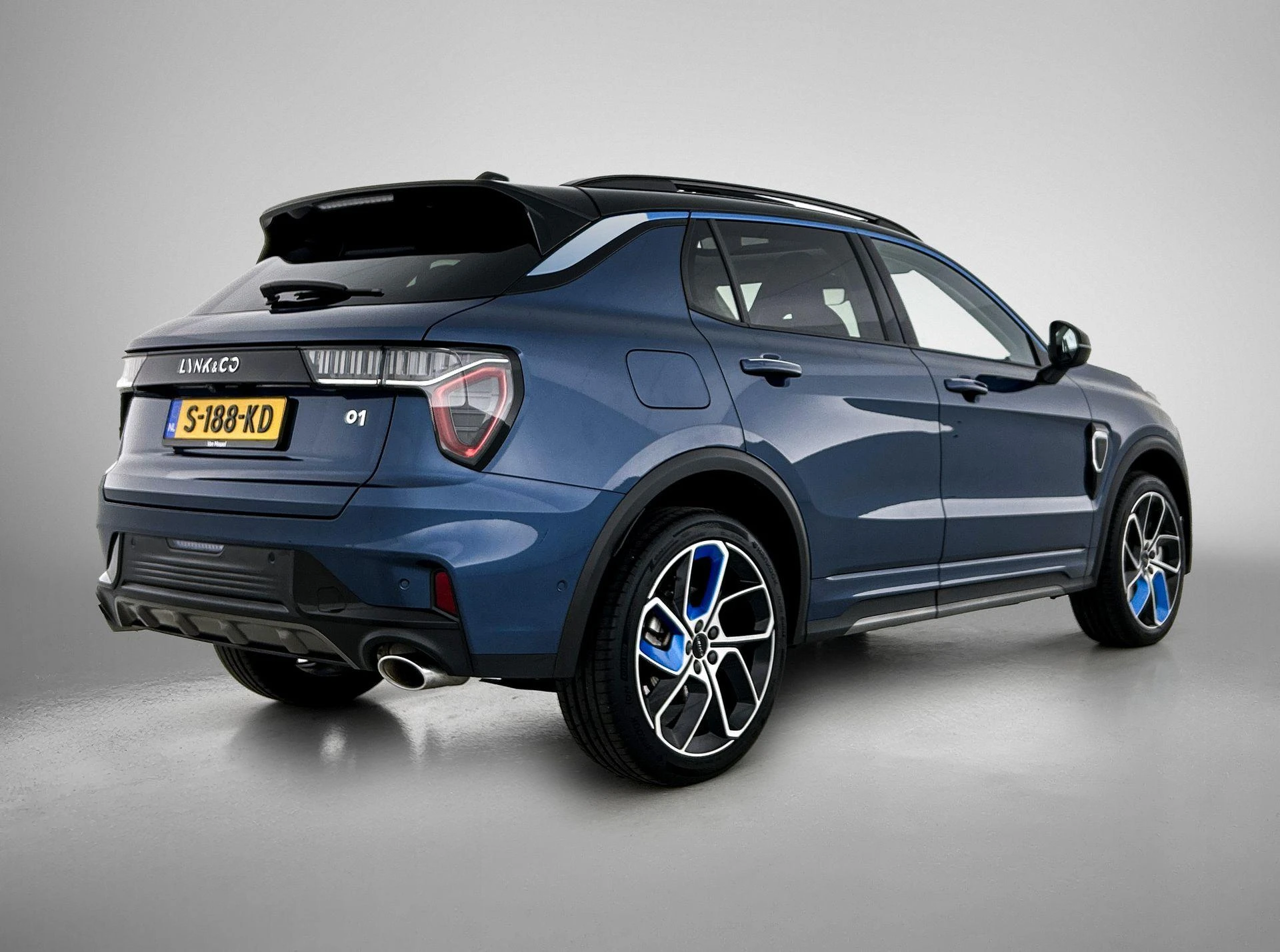 Lynk & Co-01-image-3