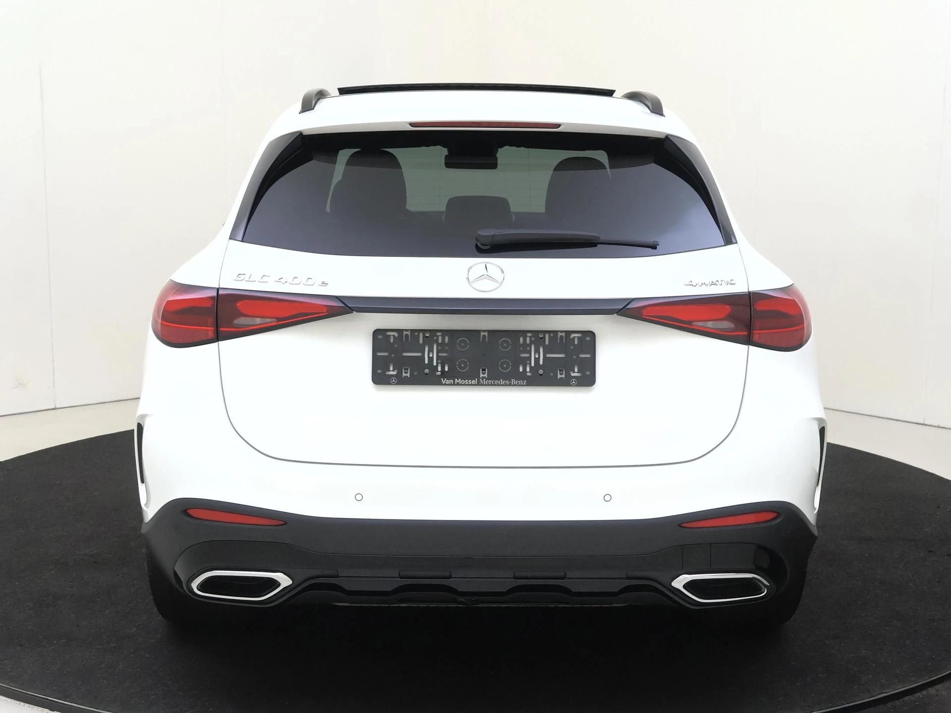 Mercedes-Benz-GLC-image-7