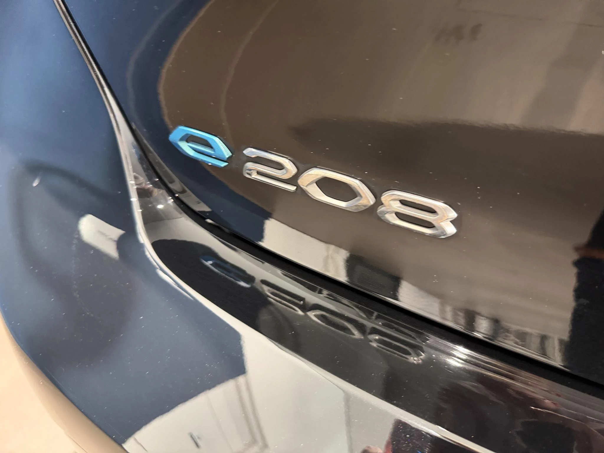 Peugeot-e-208-image-24