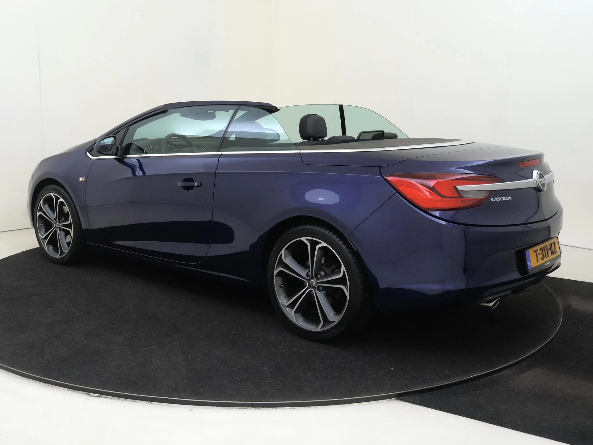 Opel-Cascada-image-6