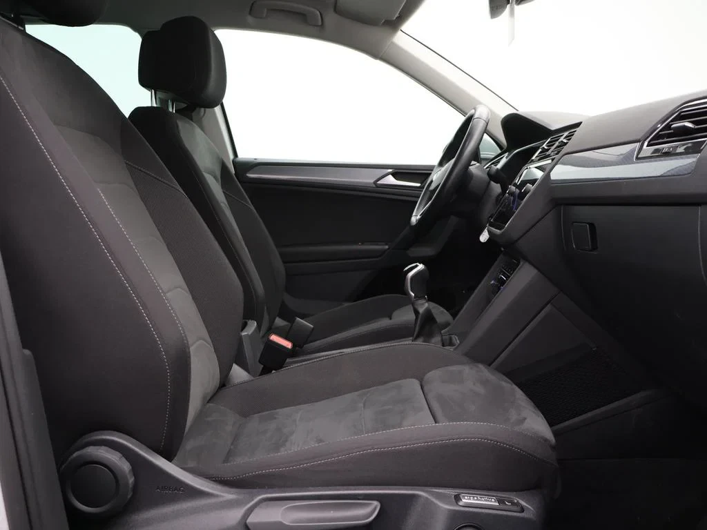 Volkswagen-Tiguan-image-11