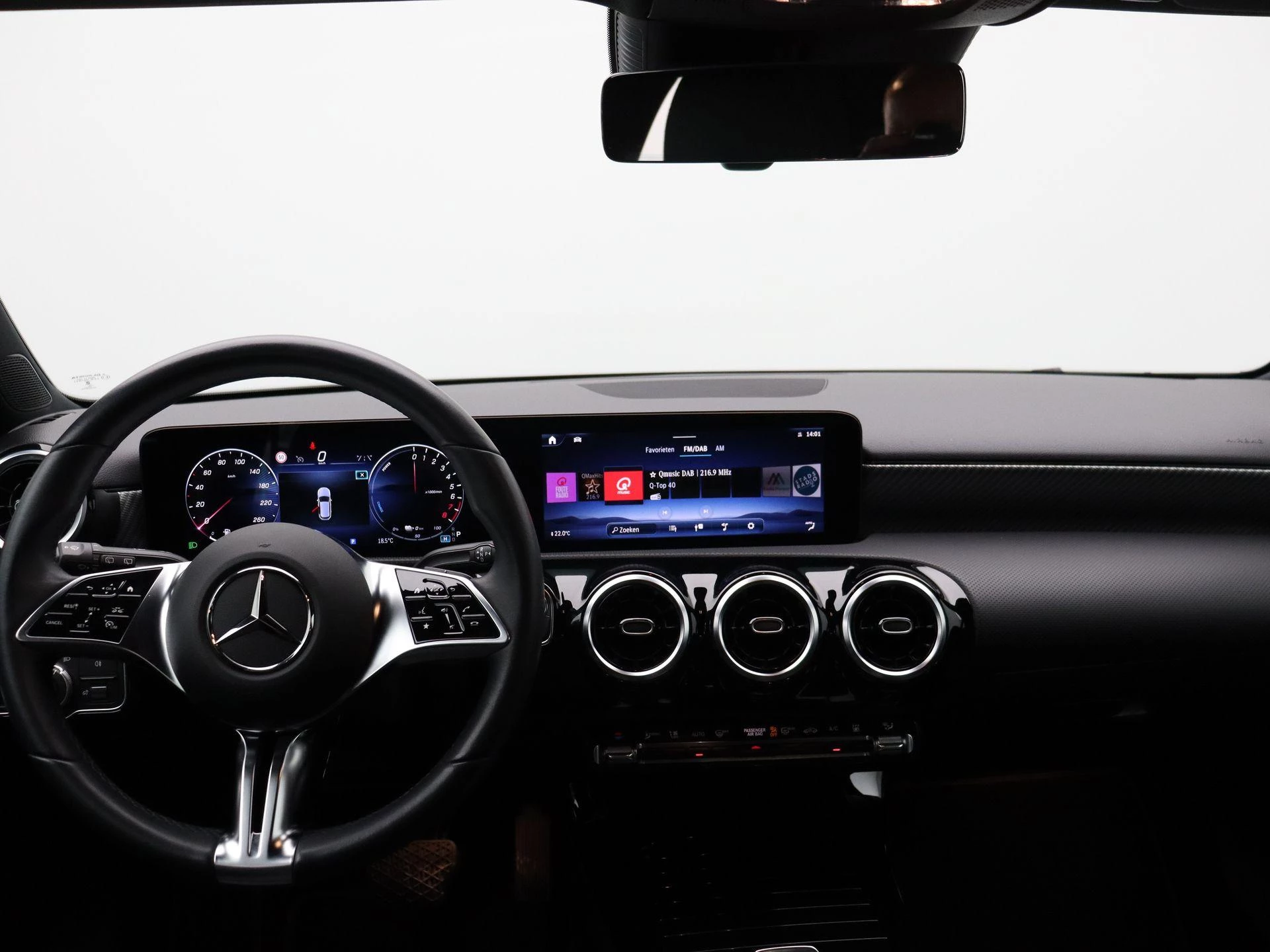 Mercedes-Benz Classe A 250 e Business Solution + CARPLAY + LED + CAMERA +