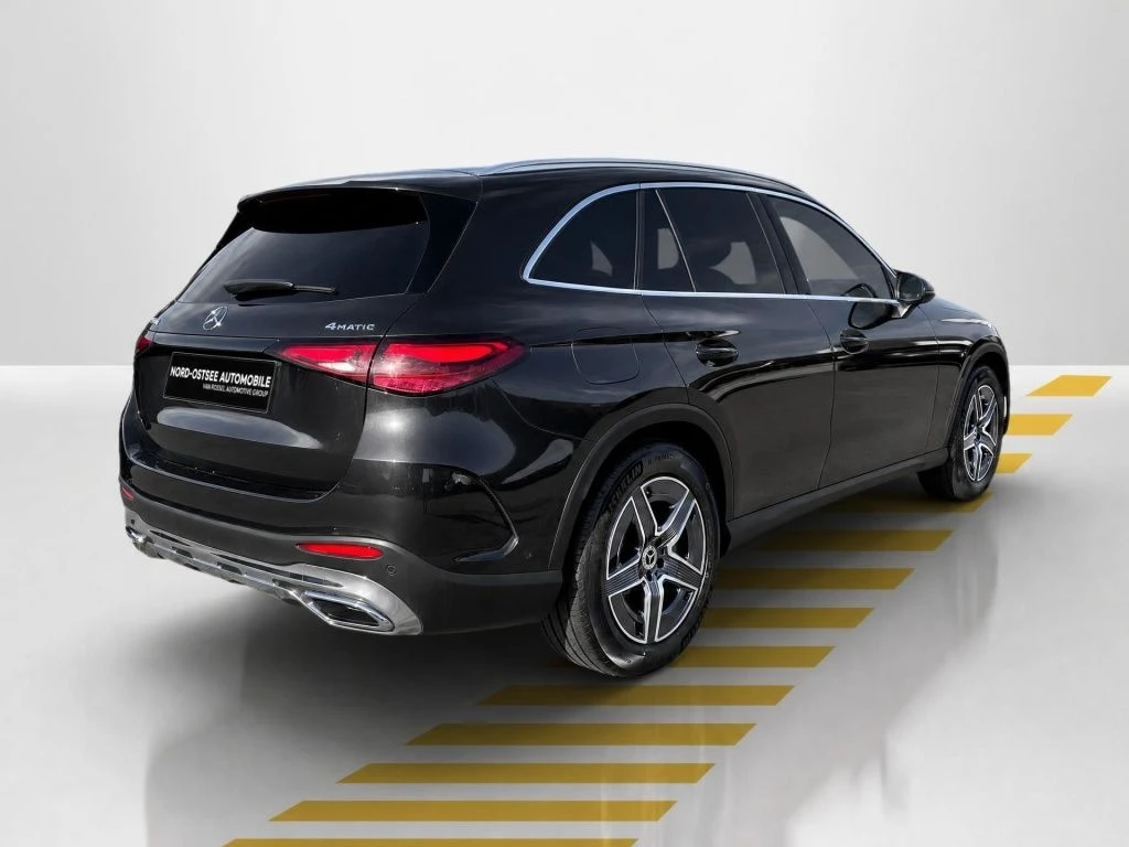 Mercedes-Benz-GLC 300 d-image-14