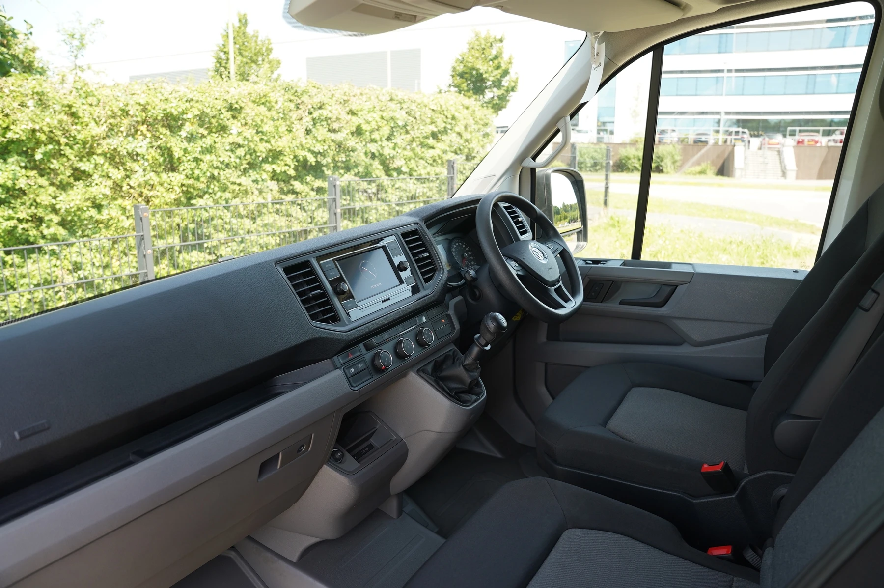 Volkswagen-Crafter-image-1