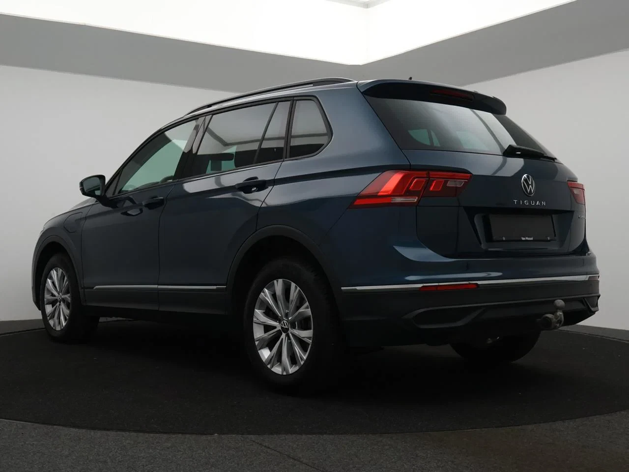 Volkswagen-Tiguan-image-22
