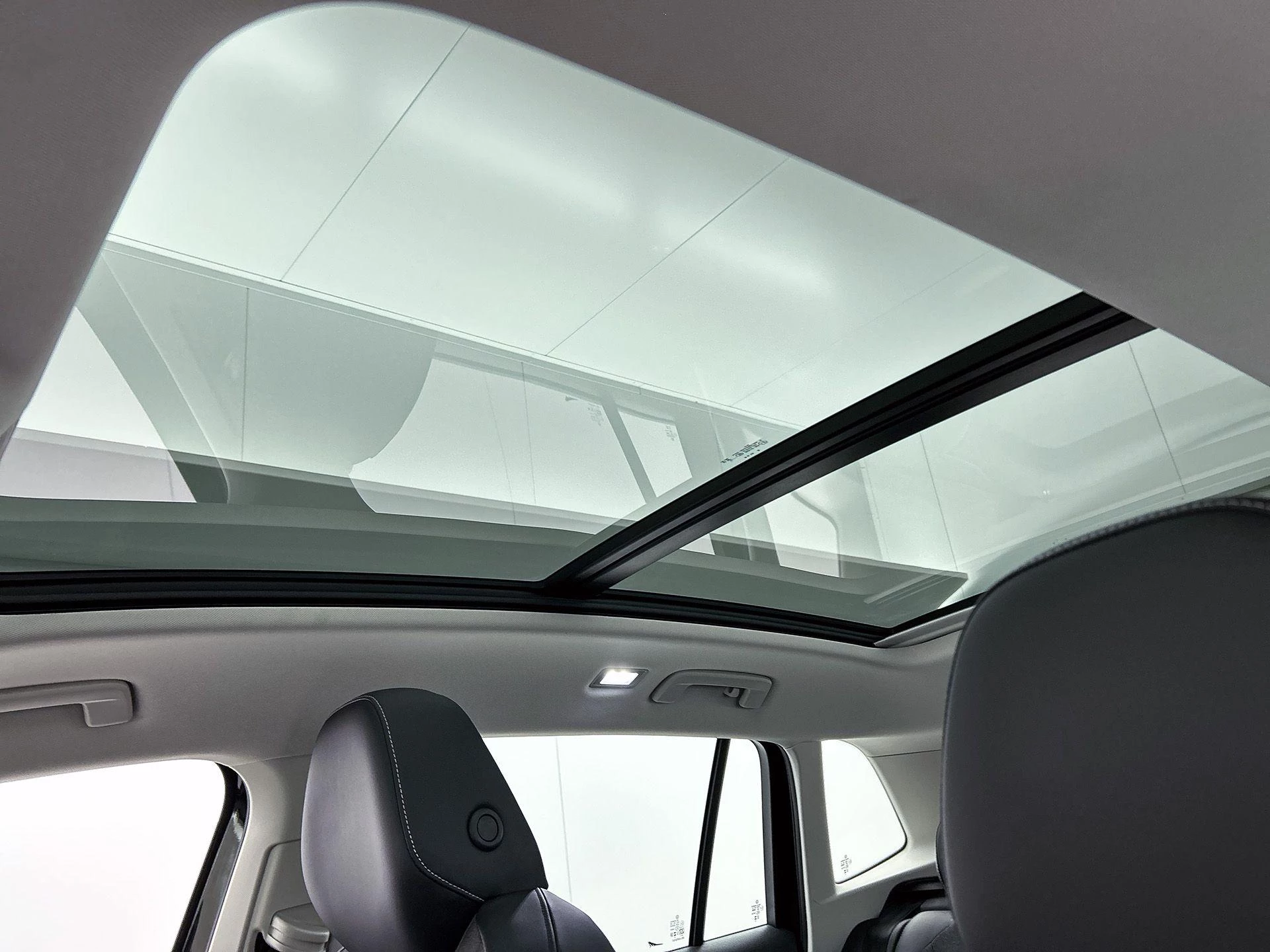 Volkswagen-Tiguan-image-41
