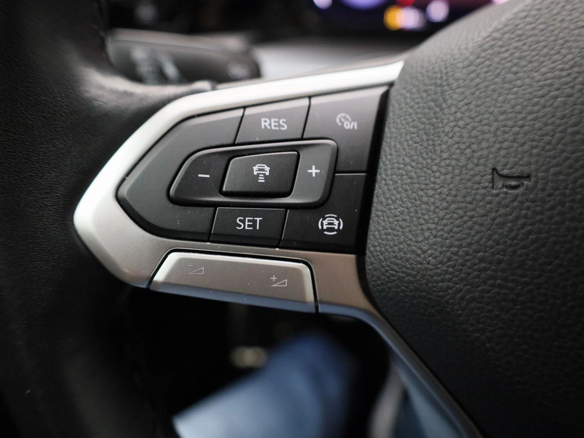 Volkswagen Golf VIII 1.0 TSI 81kW Active