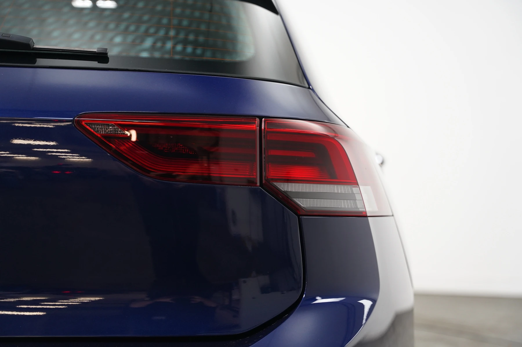 Volkswagen-Golf-image-28