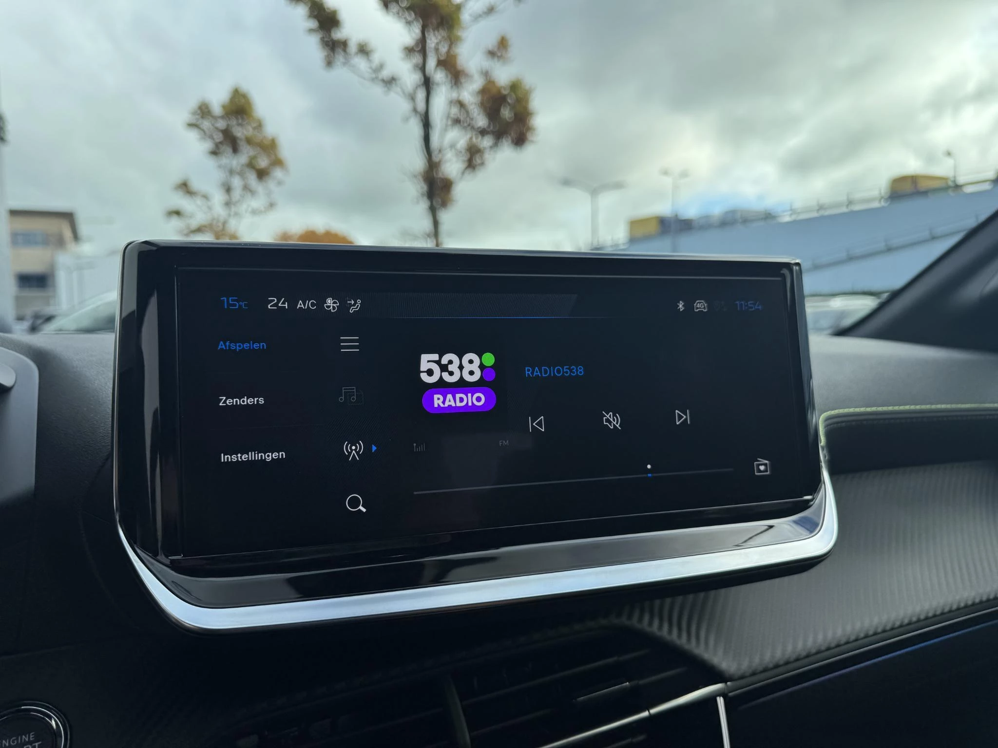 Peugeot-208-image-21