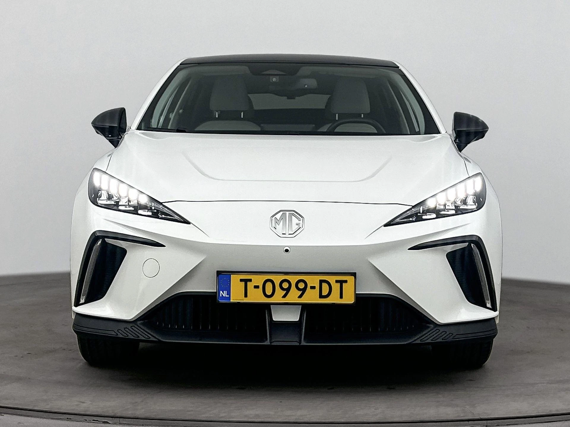 MG-MG4 EV-image-4