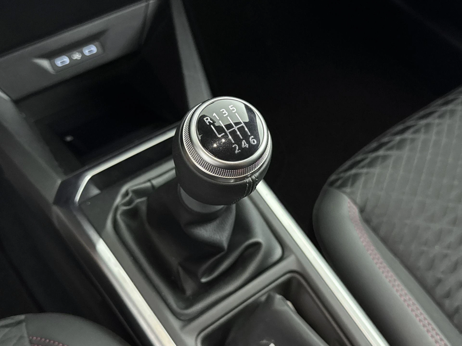 Renault-Clio-image-20