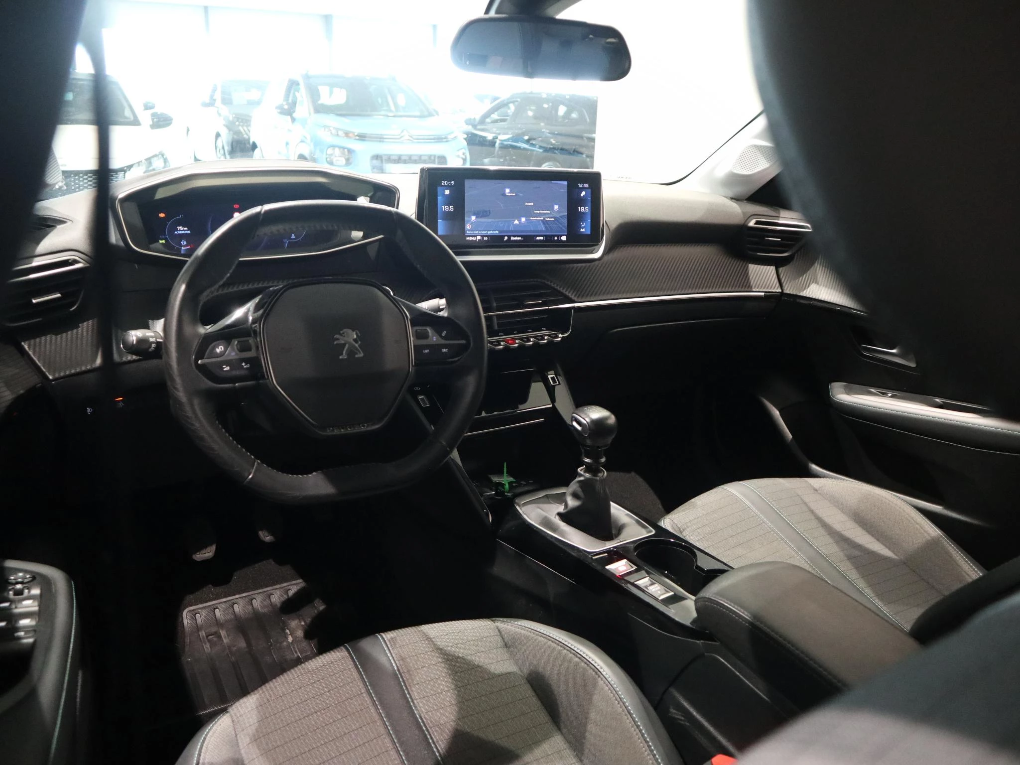 Peugeot-208-image-10