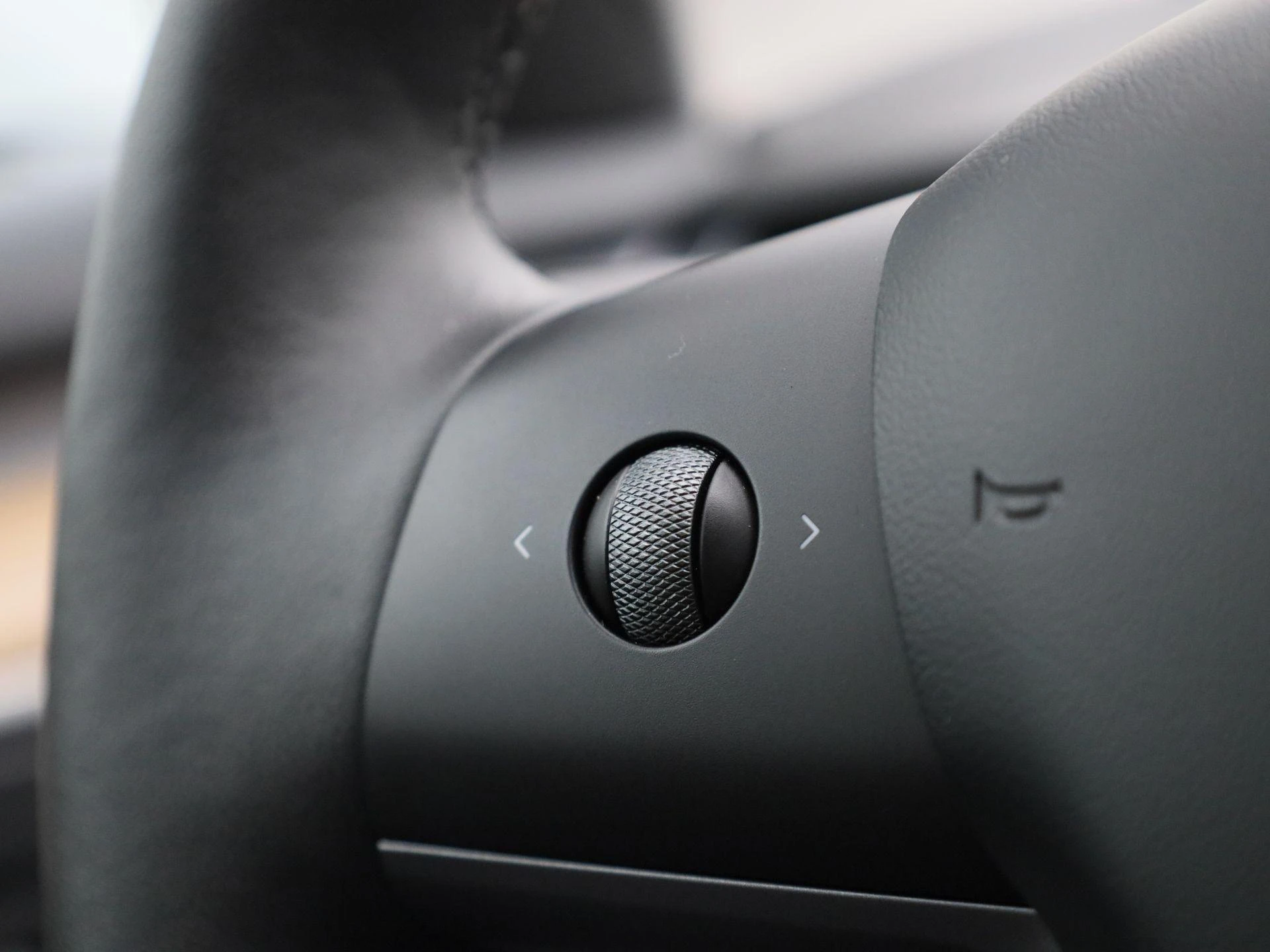 Tesla-Model 3-image-17