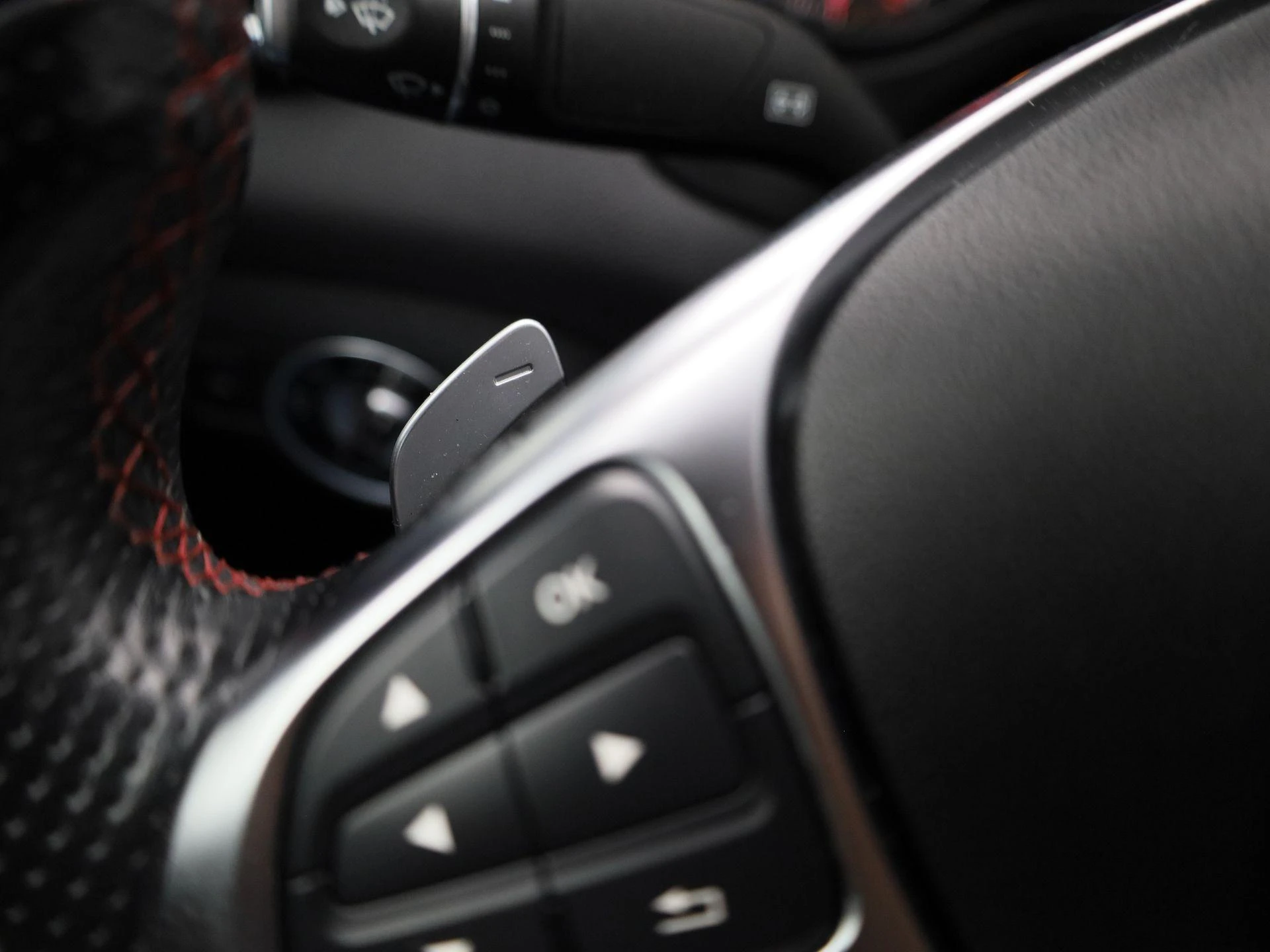 Mercedes-Benz-CLA-image-20