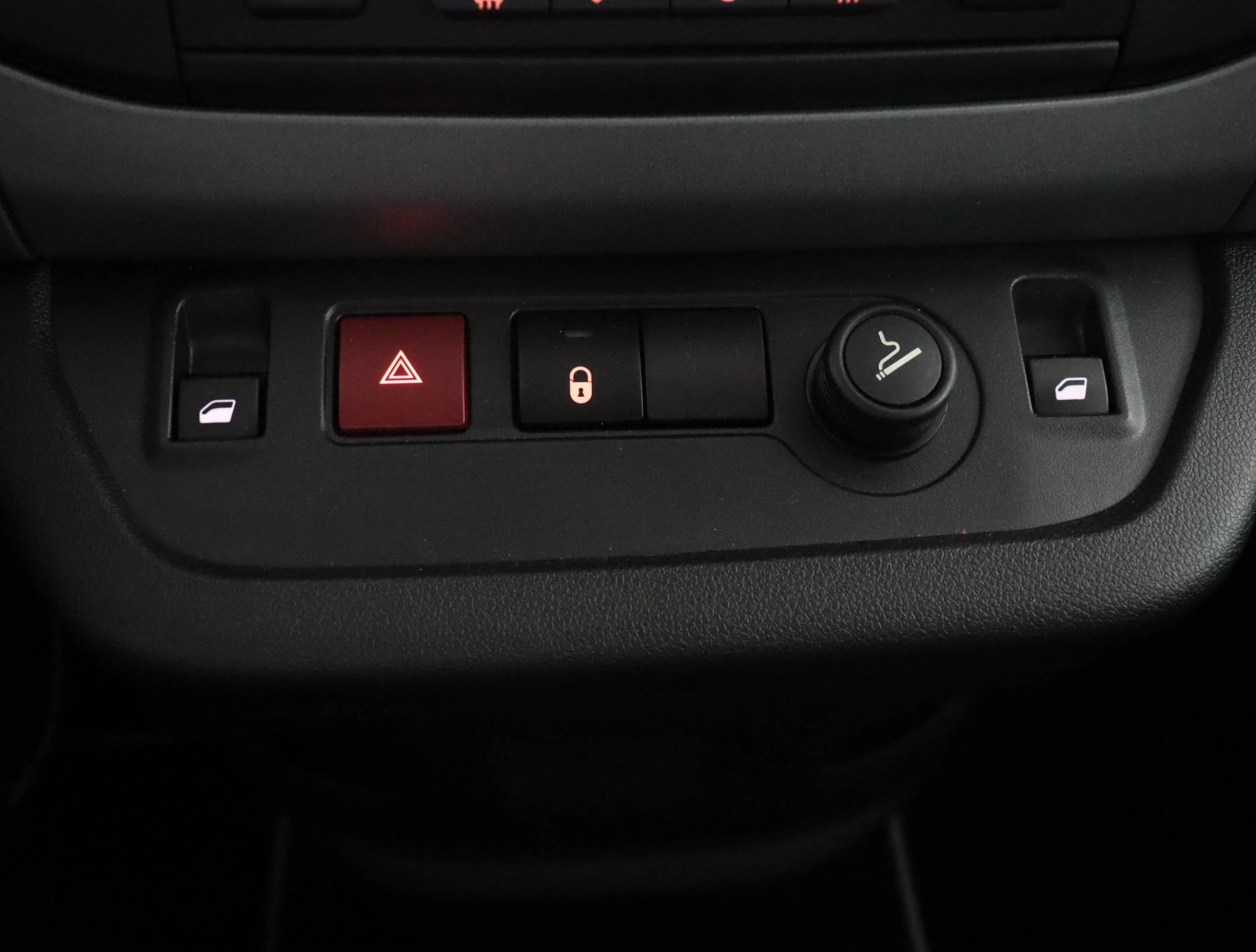 Peugeot-e-Partner-image-33