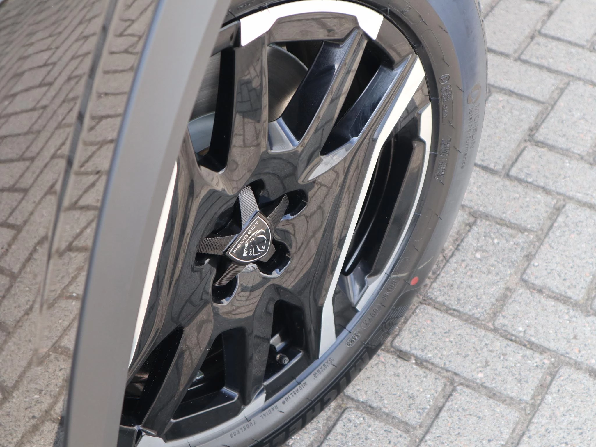 Peugeot 3008 Plug-in Hybrid 195 Allure