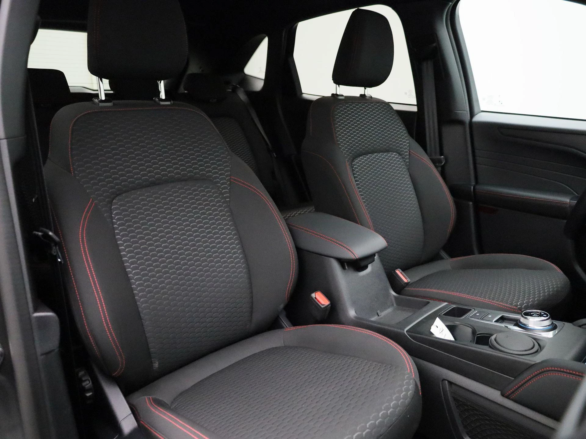 Ford-Kuga-image-35