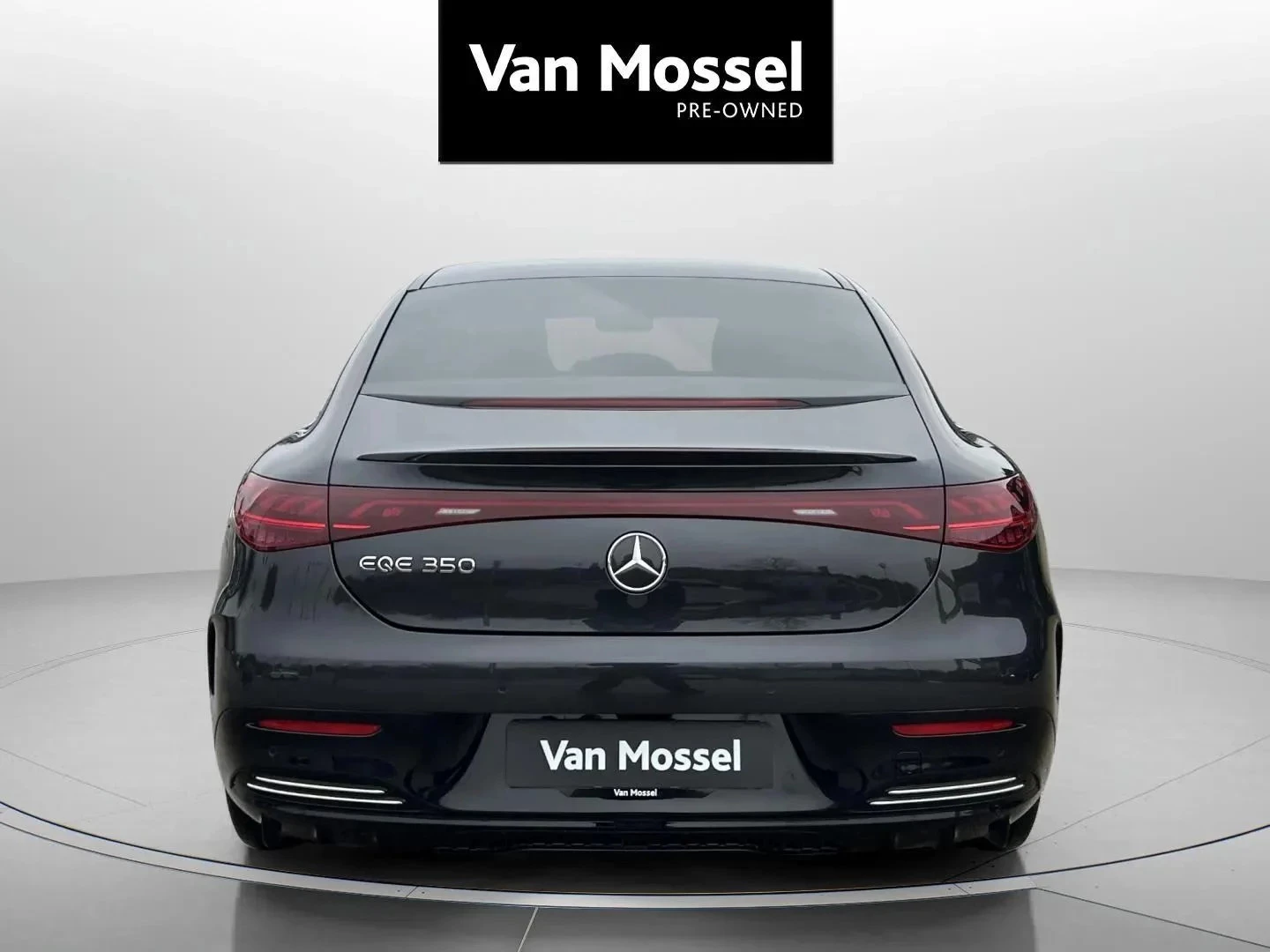 Mercedes-Benz-EQE-image-5