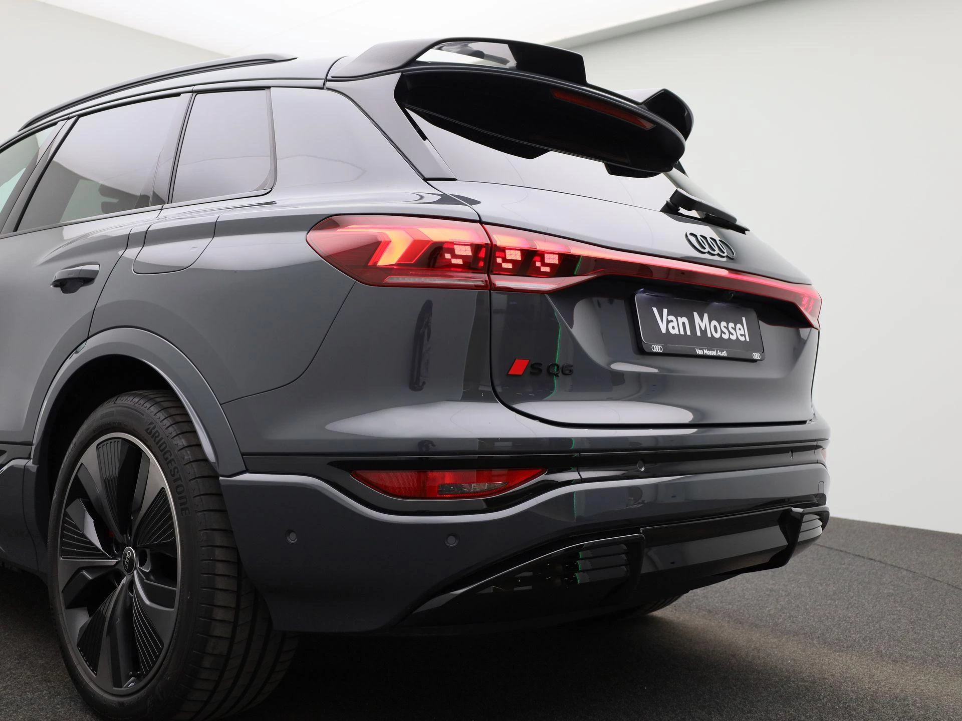 Audi-Q6 e-tron-image-57